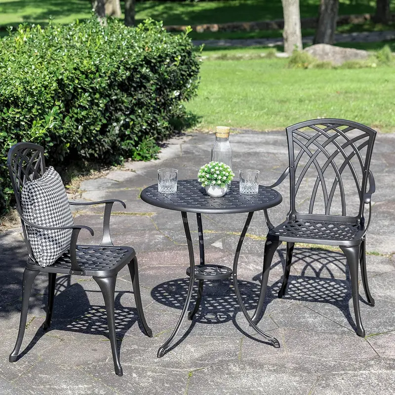 NUU GARDEN 3-częściowy aluminiowy zestaw bistro – stół ogrodowy i krzesła z otworem na parasol i szarymi poduszkami
