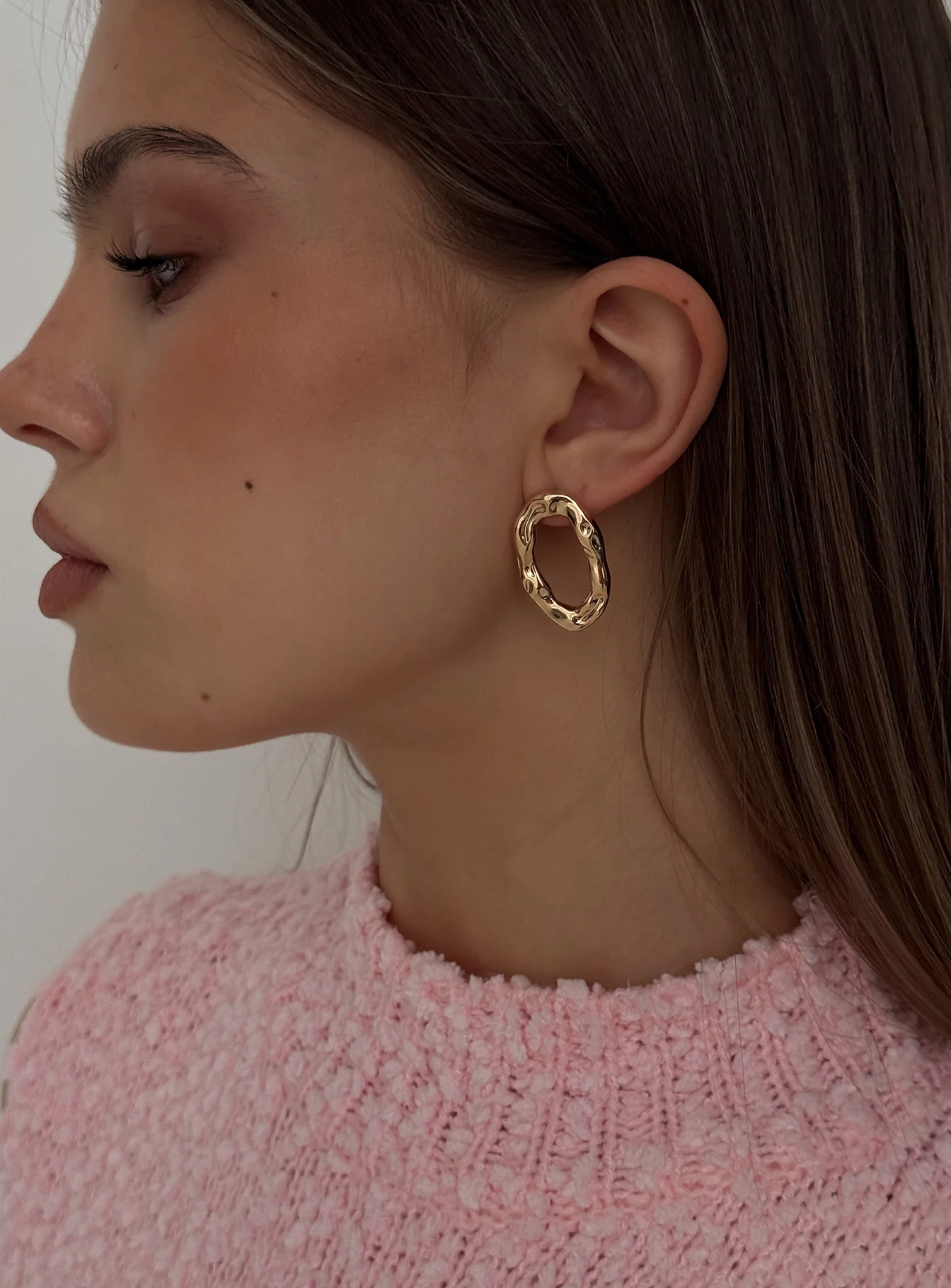 Rumie Oval Earrings Gold