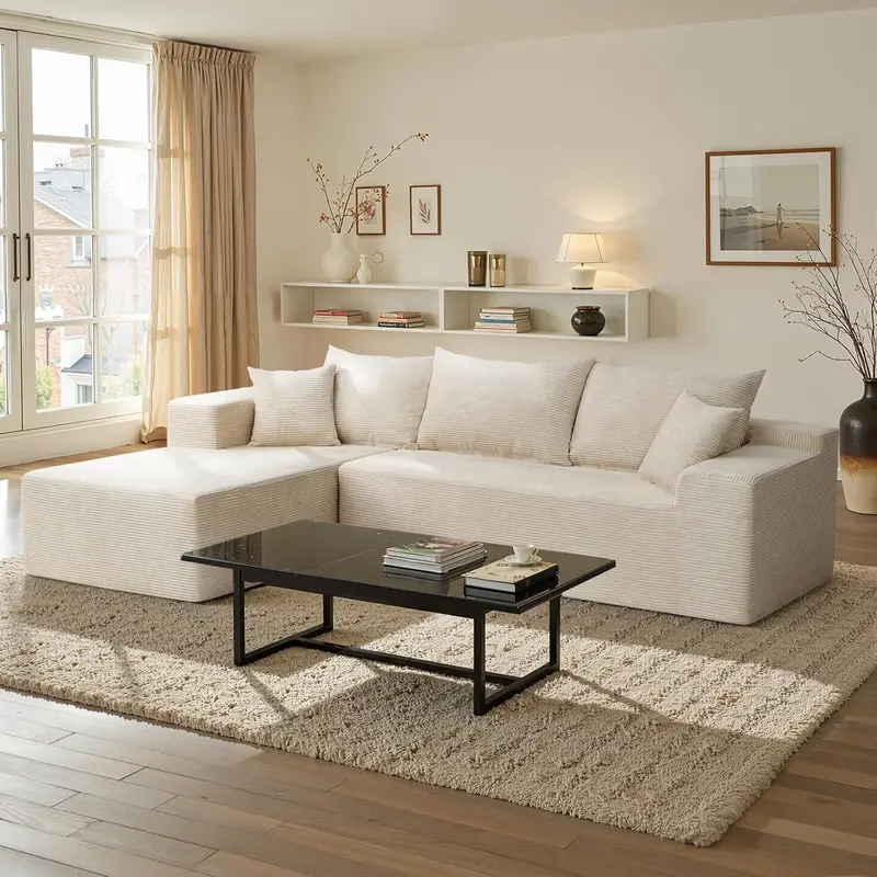 Modułowa sofa narożna w kształcie litery L: nowoczesna sofa wypoczynkowa z głębokim siedziskiem i współczesnym wzornictwem.