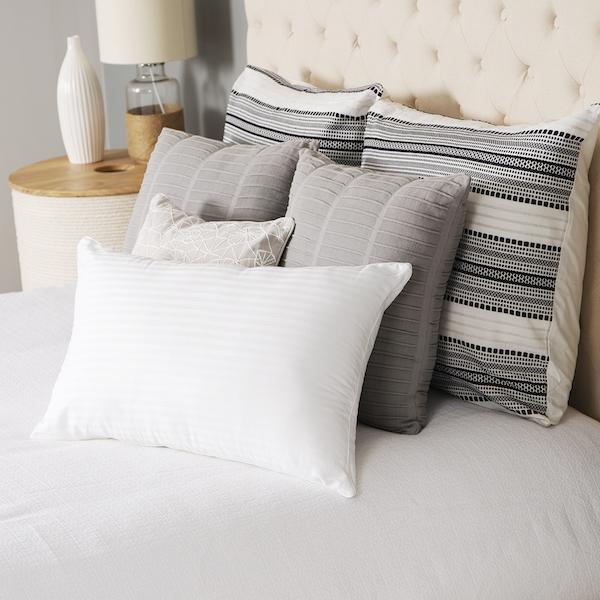 Lincraft Low & Soft Pillow