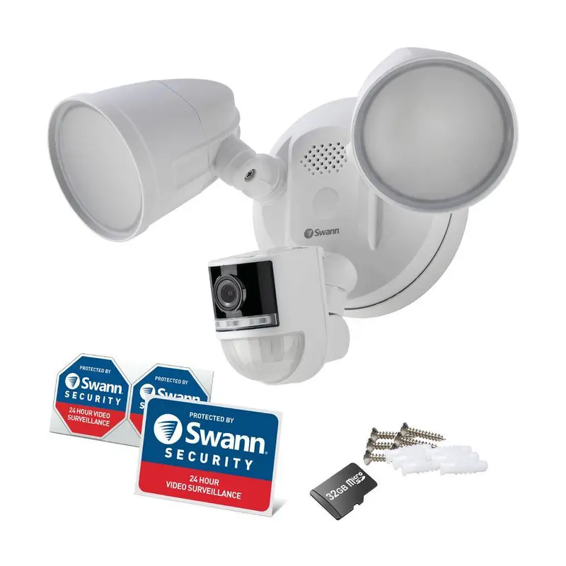 Przewodowa kamera bezpieczeństwa zewnętrzna Swann Floodlight 4K z BEZPŁATNĄ pamięcią lokalną SWIFI-4KFLOCAM-US