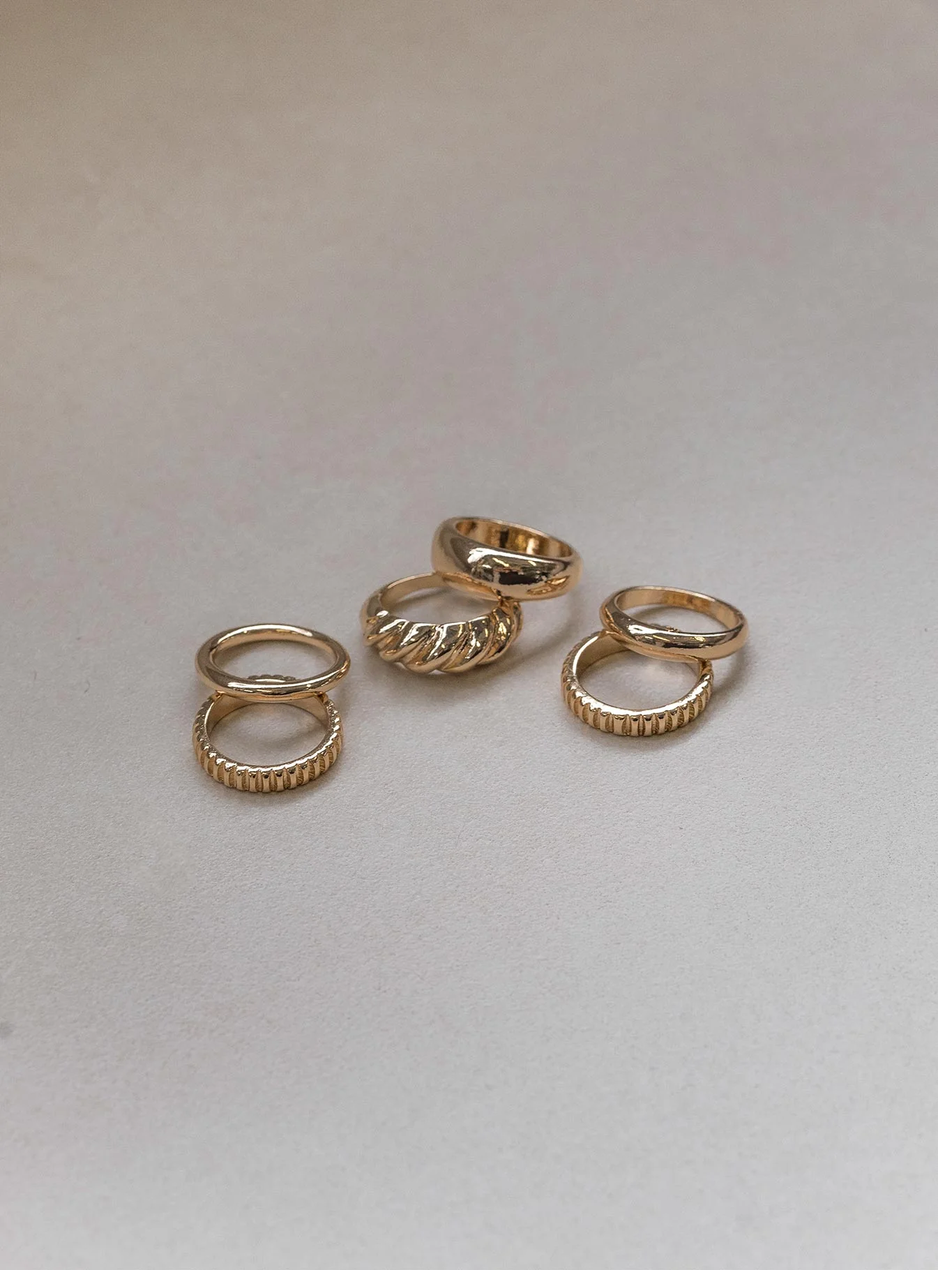 Stables Ring Pack Gold