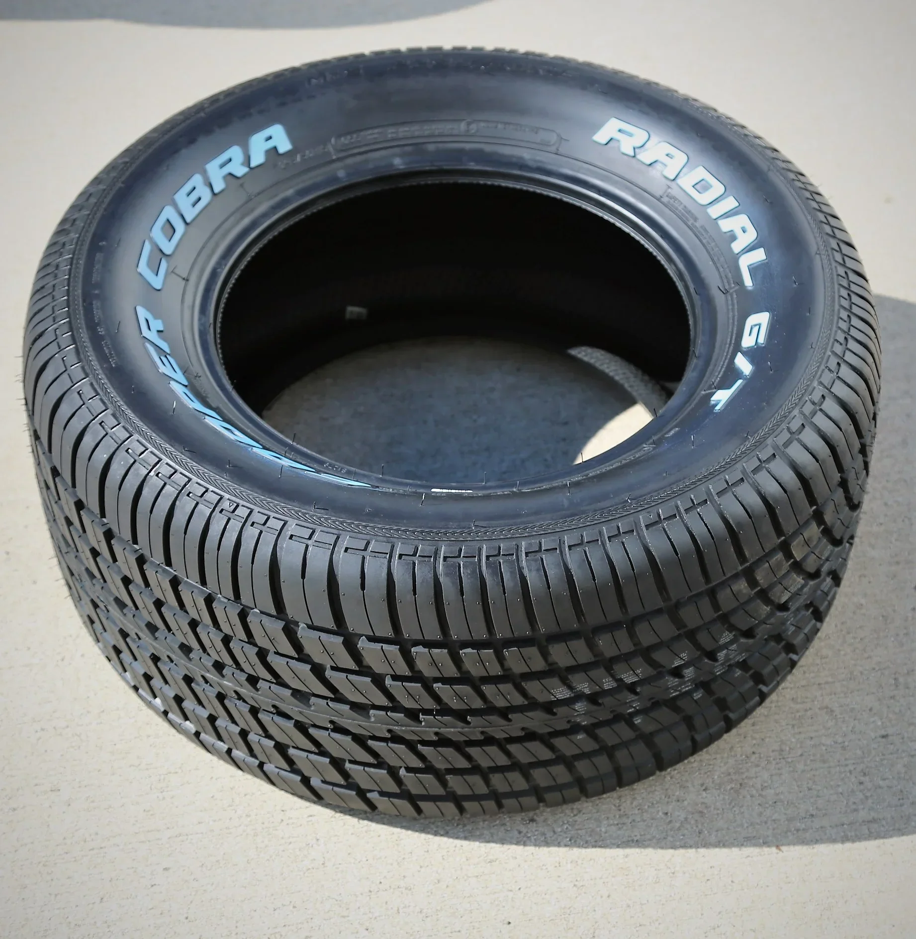 Cooper Cobra Radial G/T All-Season P275/60R15 107T Passenger Tire