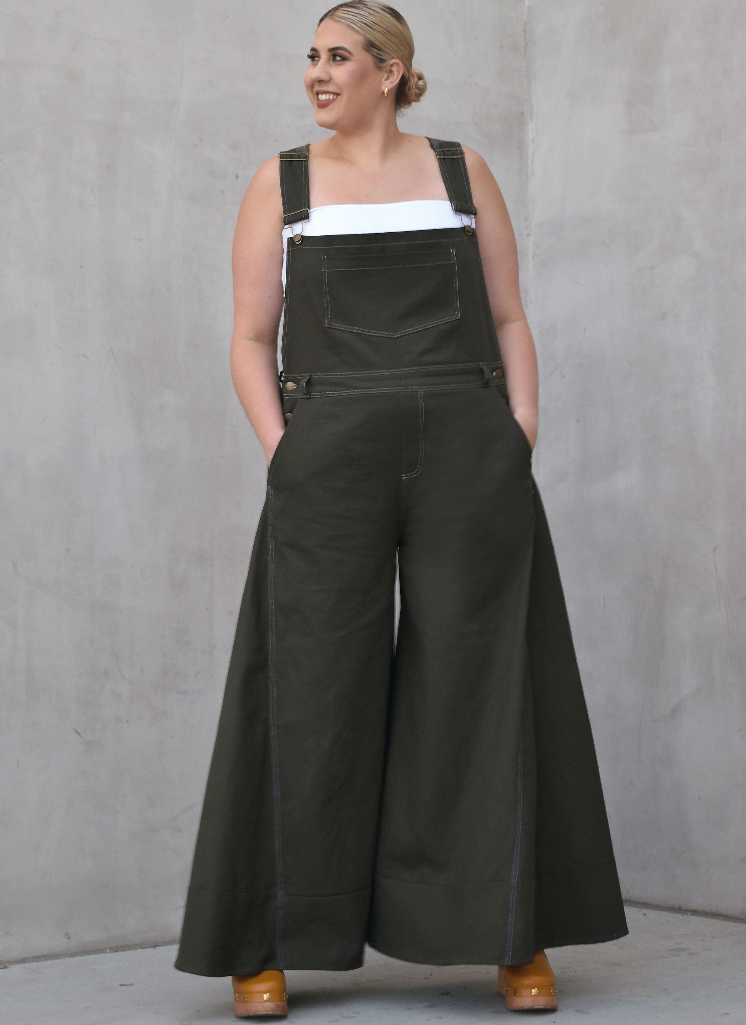 KnowMe Pattern Me2062 Misses' Overalls