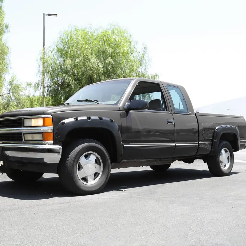 Spec-D Tuning 4-częściowy zestaw czarnych przednich i tylnych nadkoli z zagłębionymi kołpakami, kompatybilny z Chevroletem GMC C/K 1500 1988-1998
