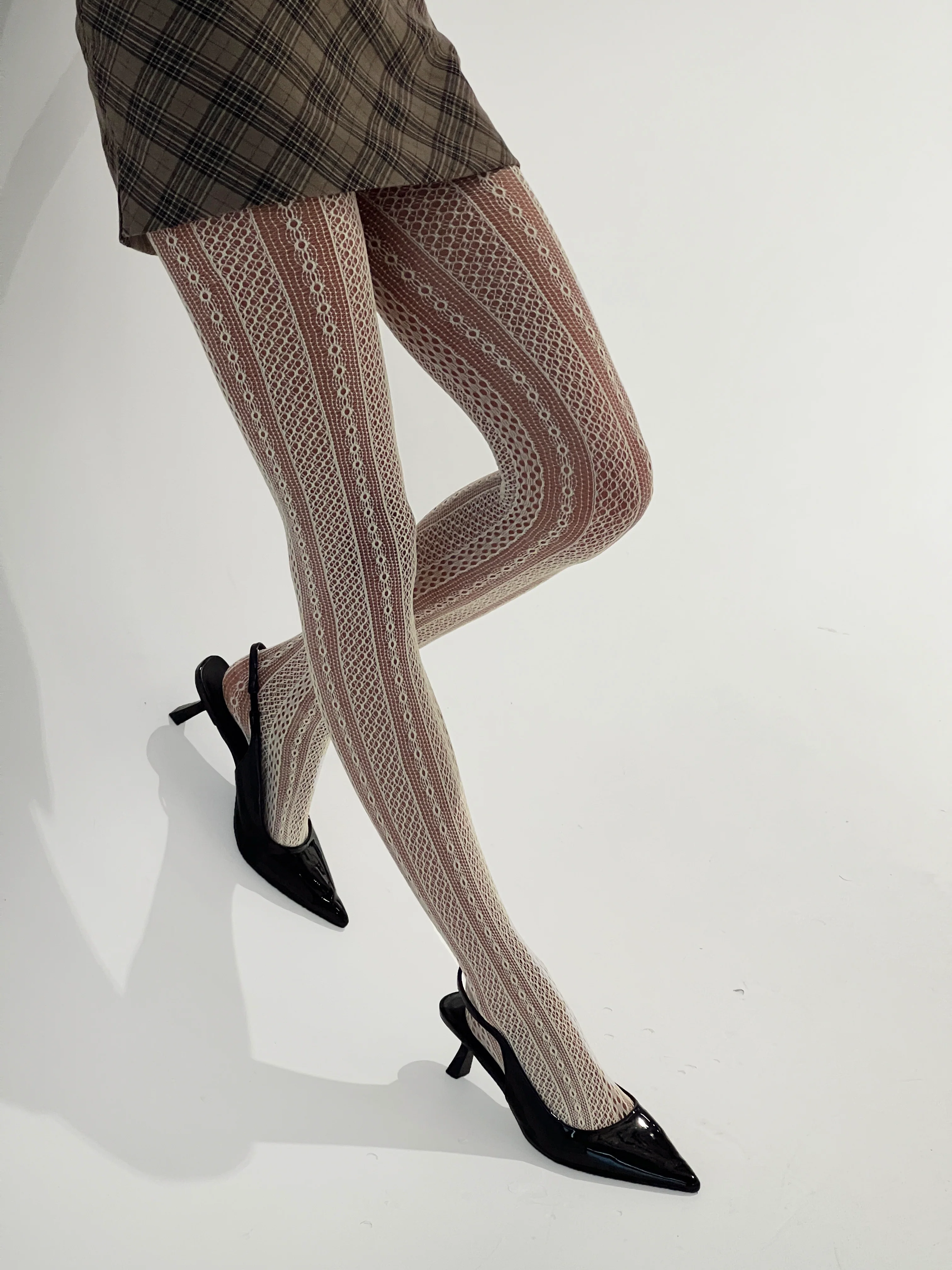 Vaugn Lace Stocking Cream