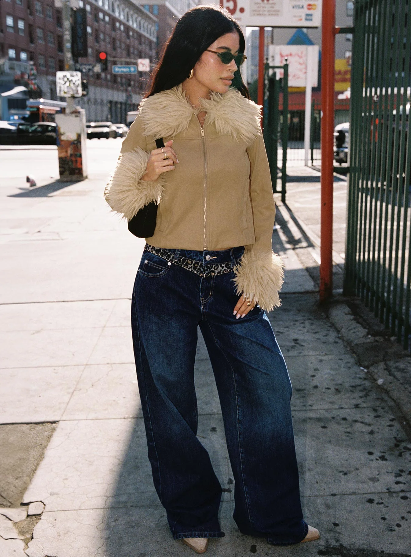 Savenna Mid Rise Wide Leg Jeans Dark Wash / Leopard