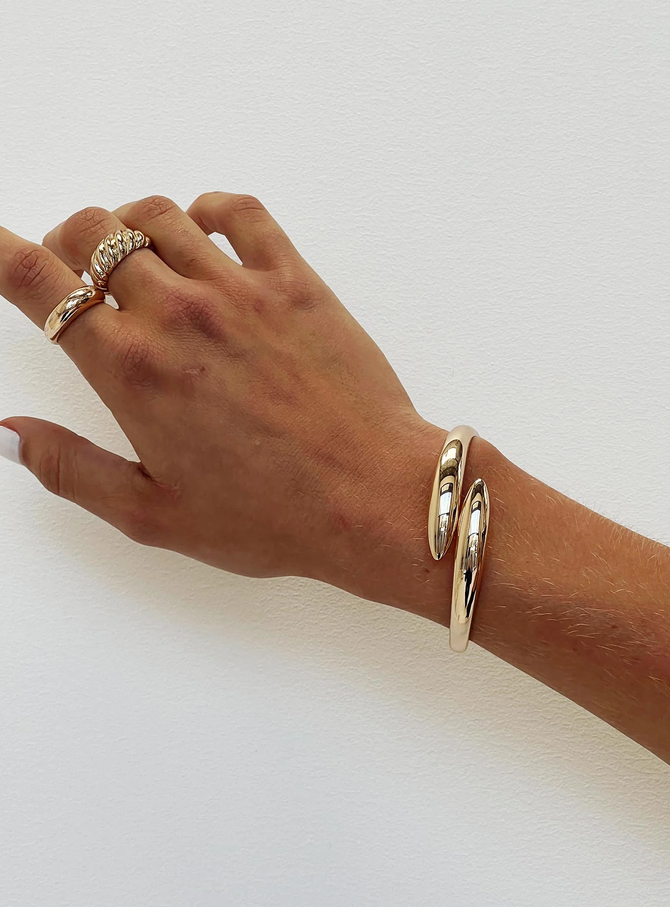 gold-cuff-bracelets