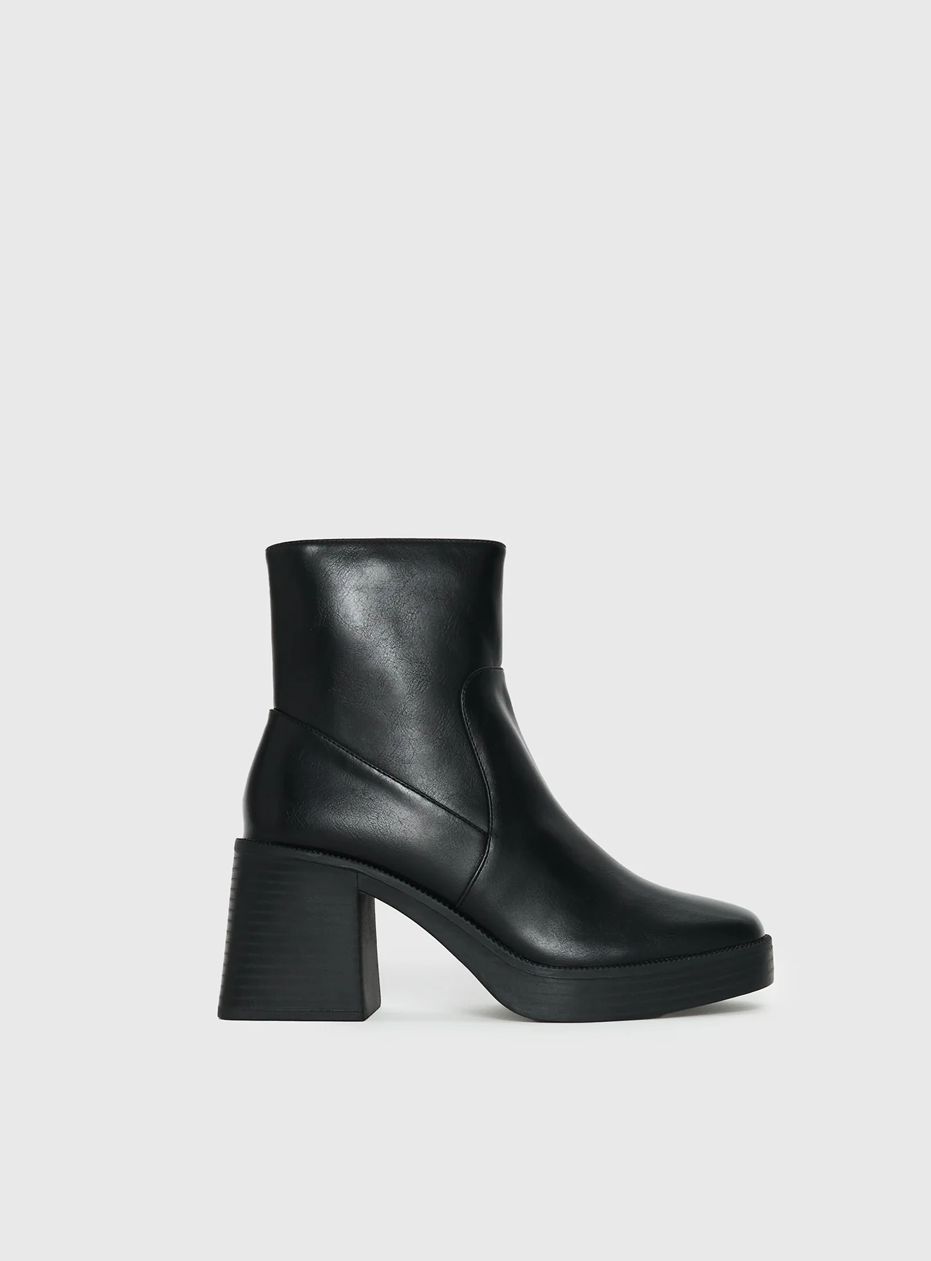 Halo Boots Black