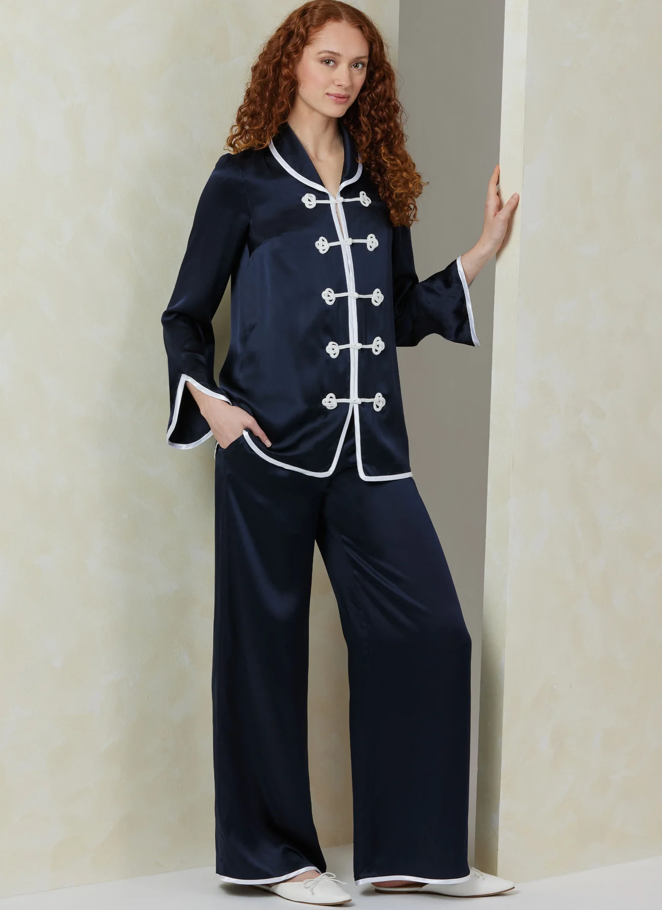 Vogue Pattern V2099 Misses' Sleepwear