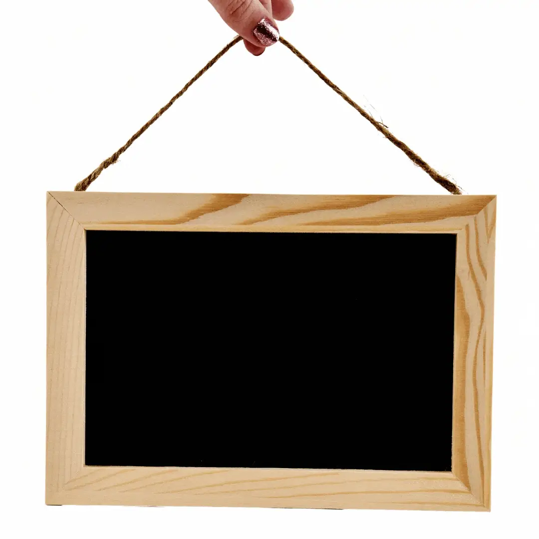 Makr DIY Hanging Message Board