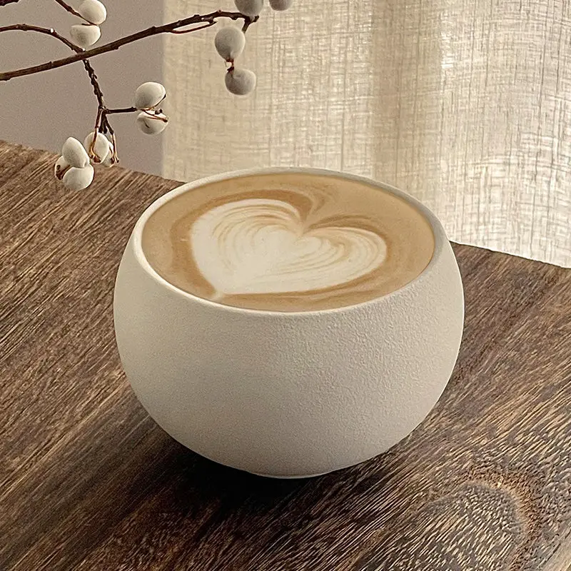 Ręcznie robiony ceramiczny kubek do kawy w stylu vintage — rustykalny, ręcznie szkliwiony kubek, idealny na prezent.
