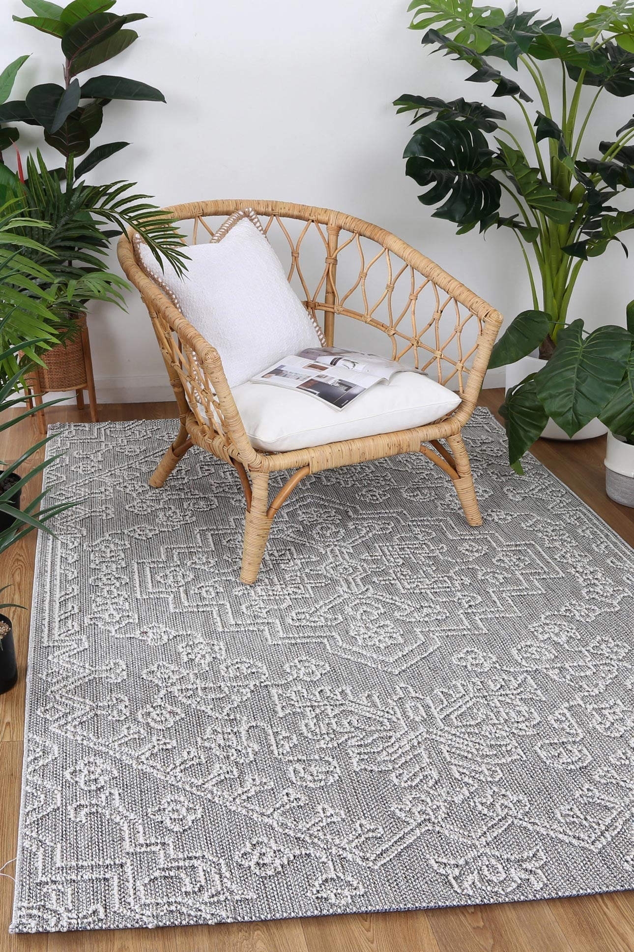 Liro Bule Ash Tribal Flatweave Rug