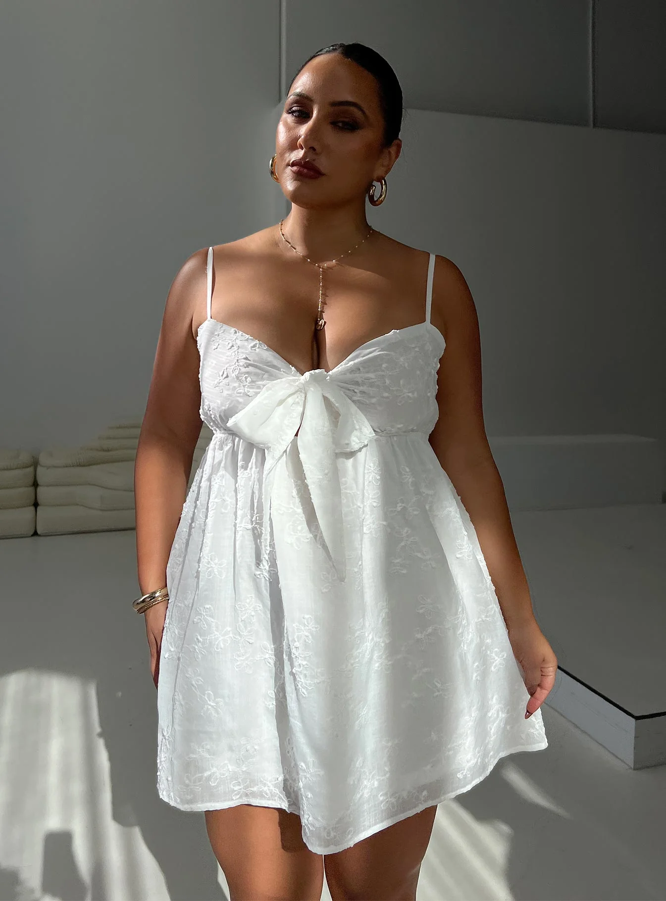 white-floral-dresses