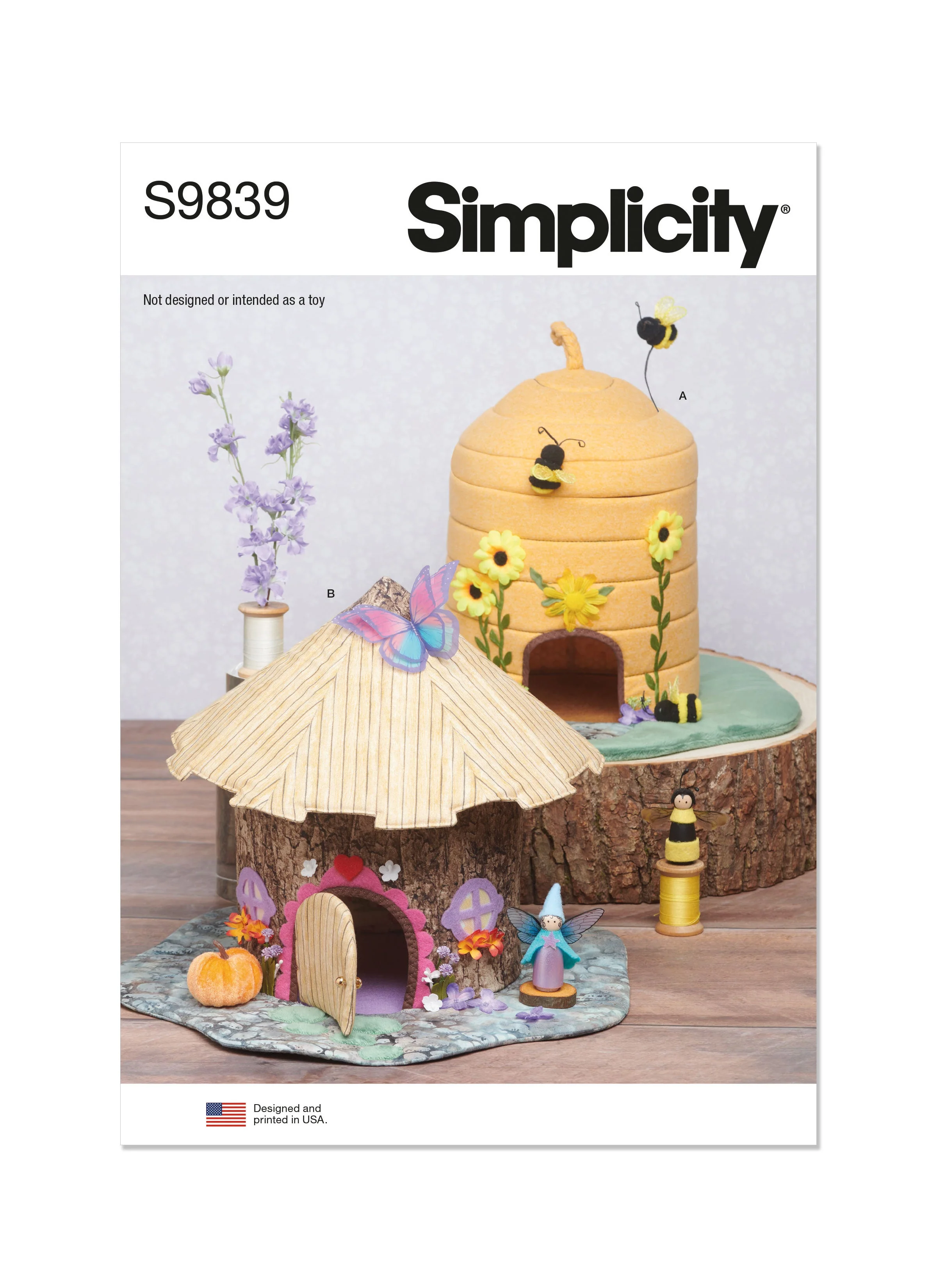 Simplicity Pattern S9839 Fabric Critter Houses and Peg Doll Accessories