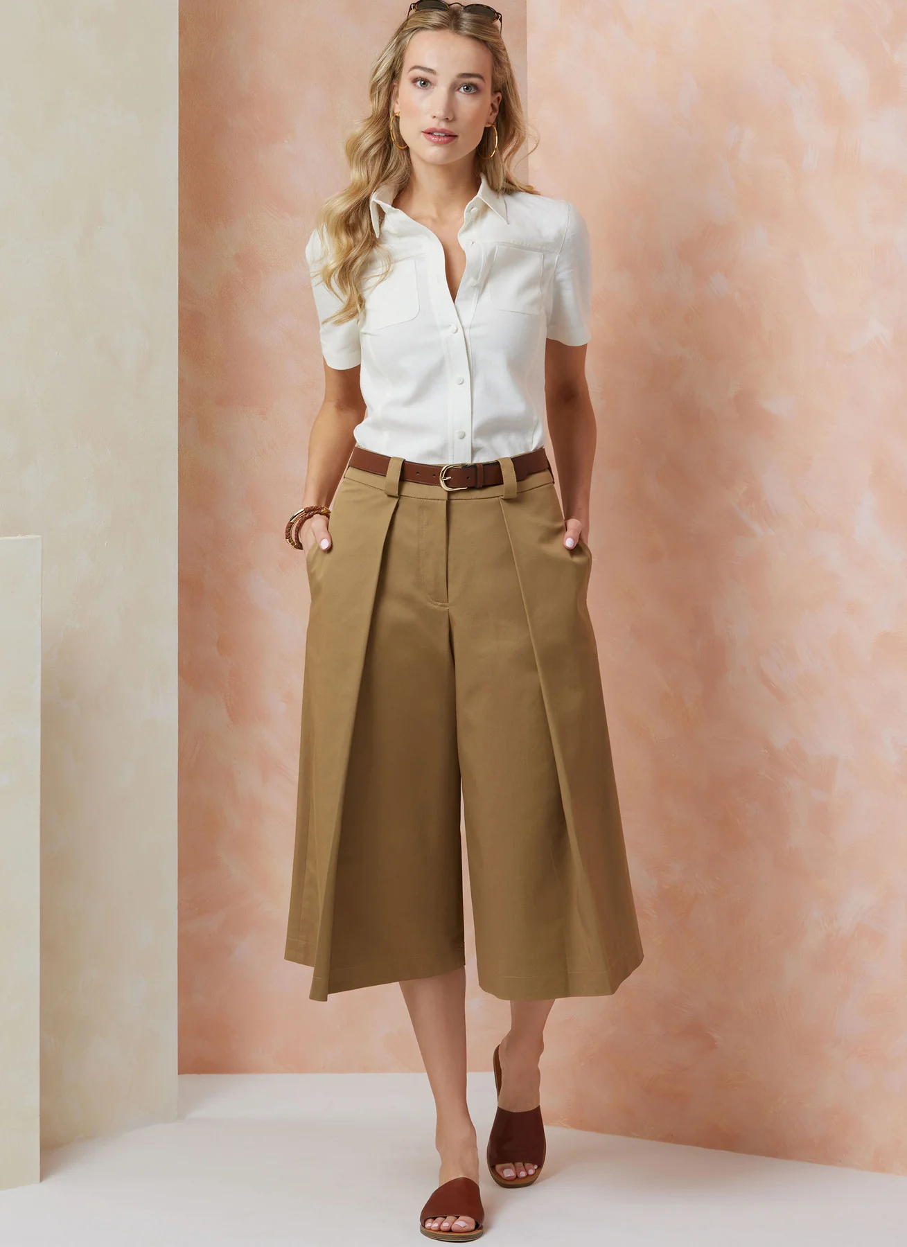 Vogue Pattern V2115 Misses' Shorts in Two Lengths