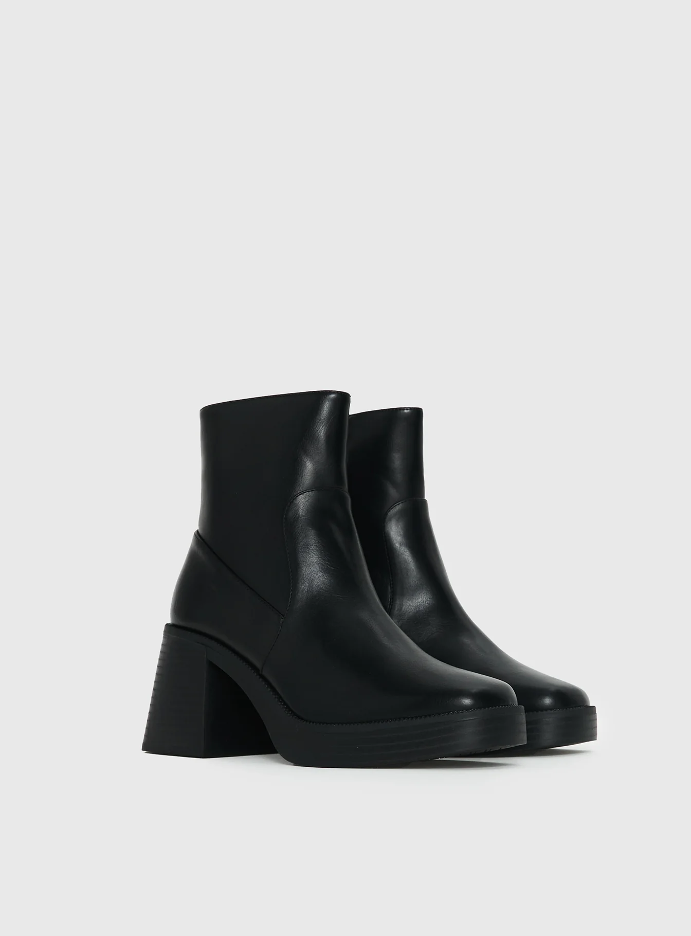 Halo Boots Black