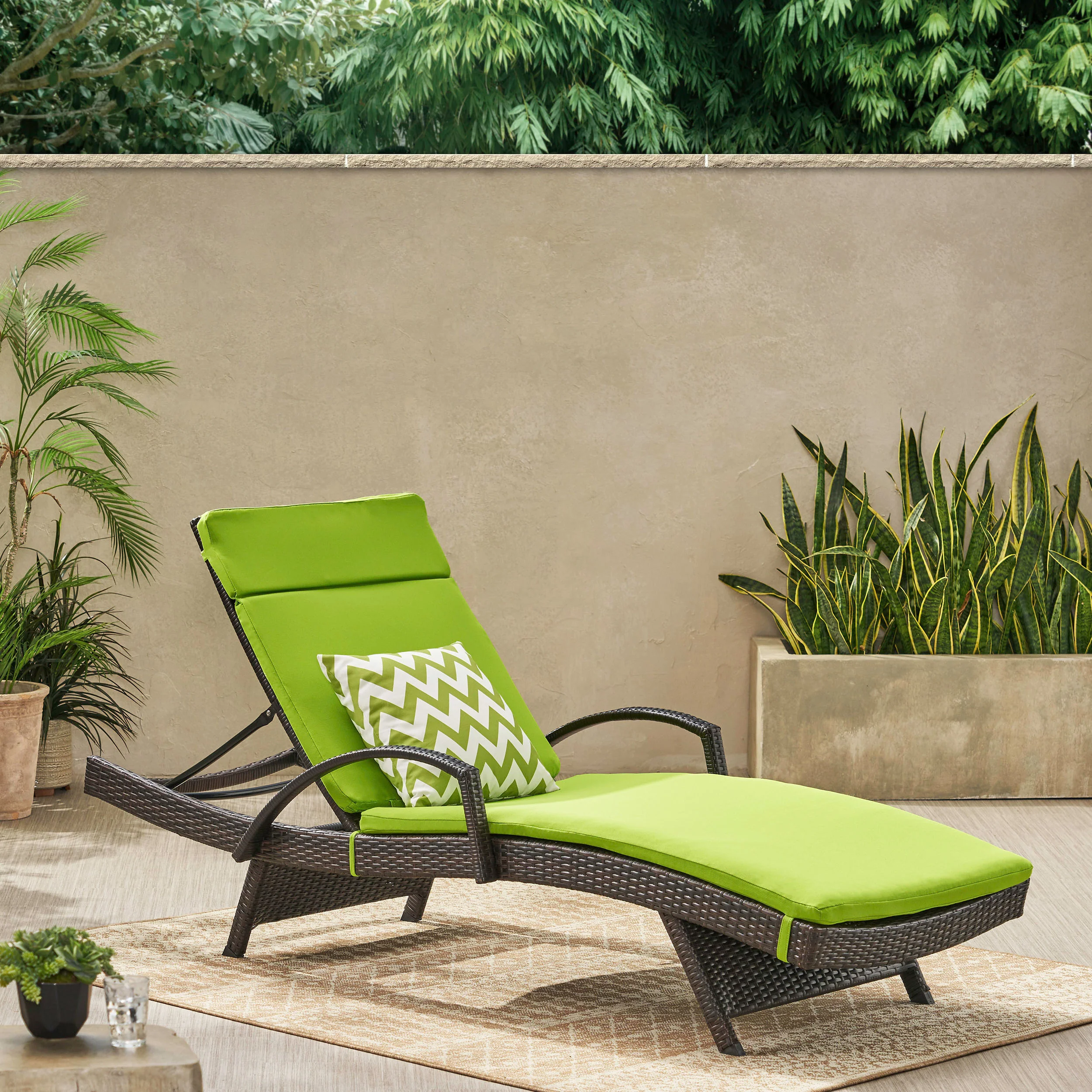 Lakeport Outdoor Adjustable Armed Chaise Lounge Chair w/ Cushion - furnishings