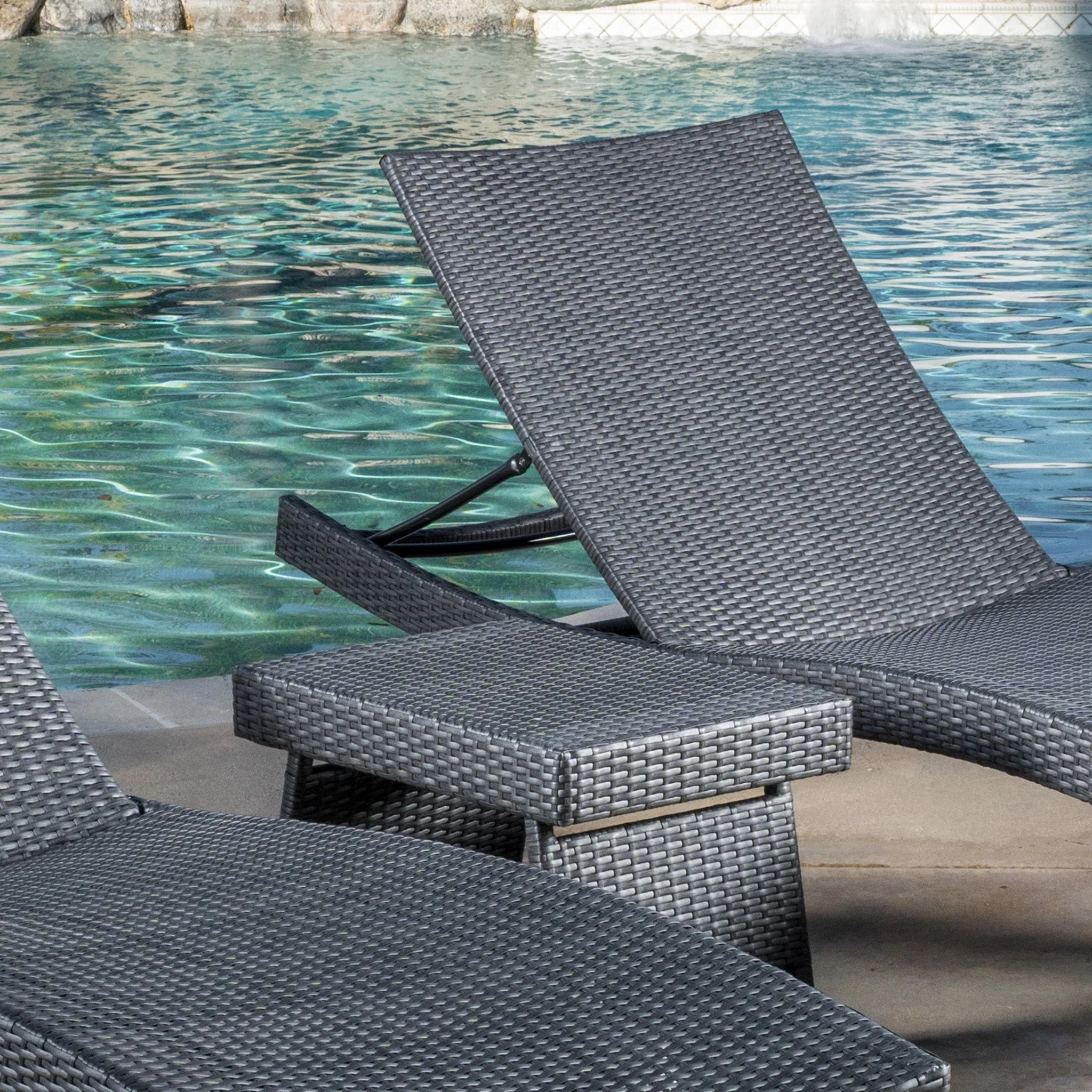 Lakeport Outdoor Grey Wicker 3-piece Adjustable Chaise Lounge Set - furnishings