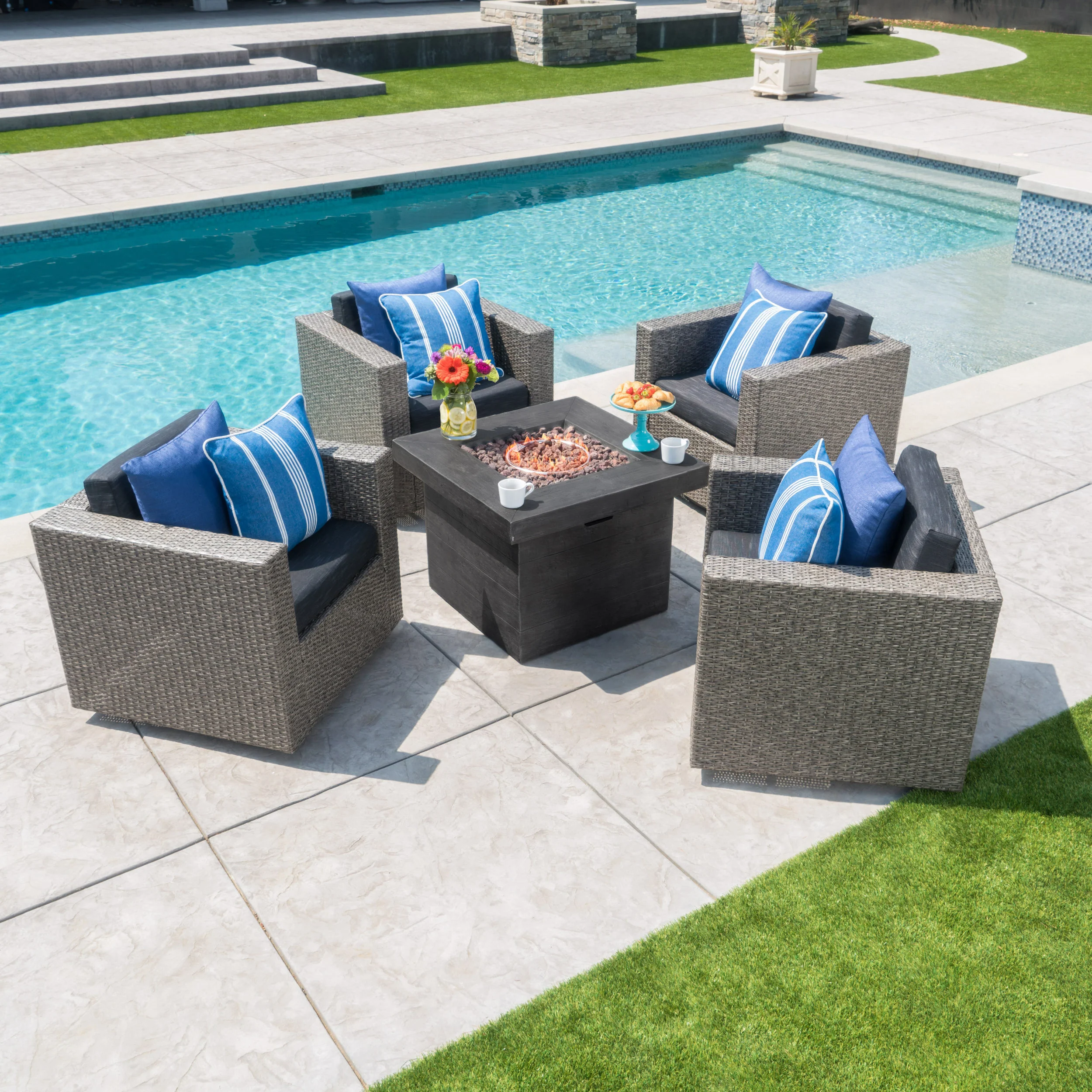 Venice Outdoor 5 Piece Chat Set with Mixed Black Wicker Chairs and Fire Pit - furnishings
