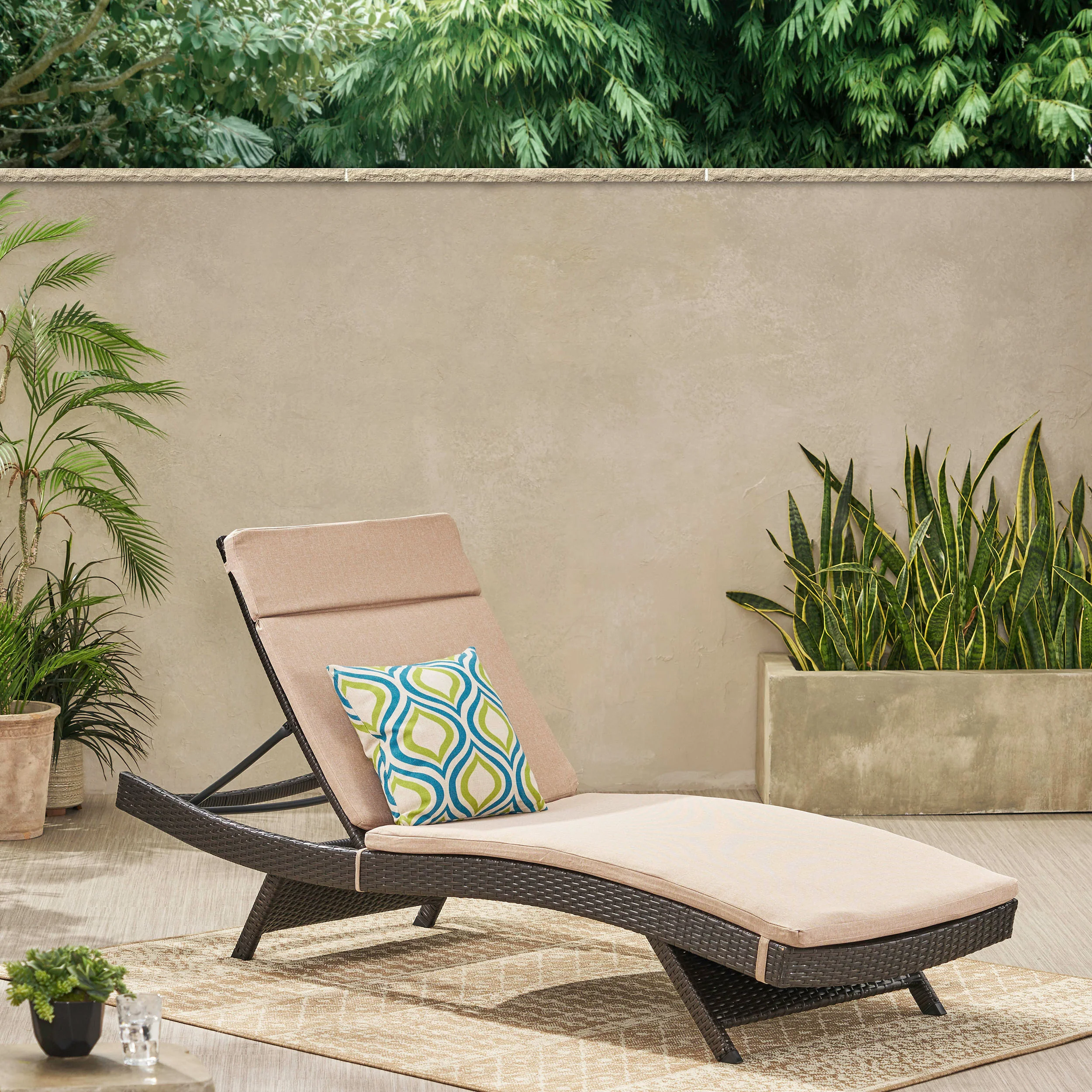 Lakeport Outdoor Adjustable Chaise Lounge Chair w/ Cushion - furnishings
