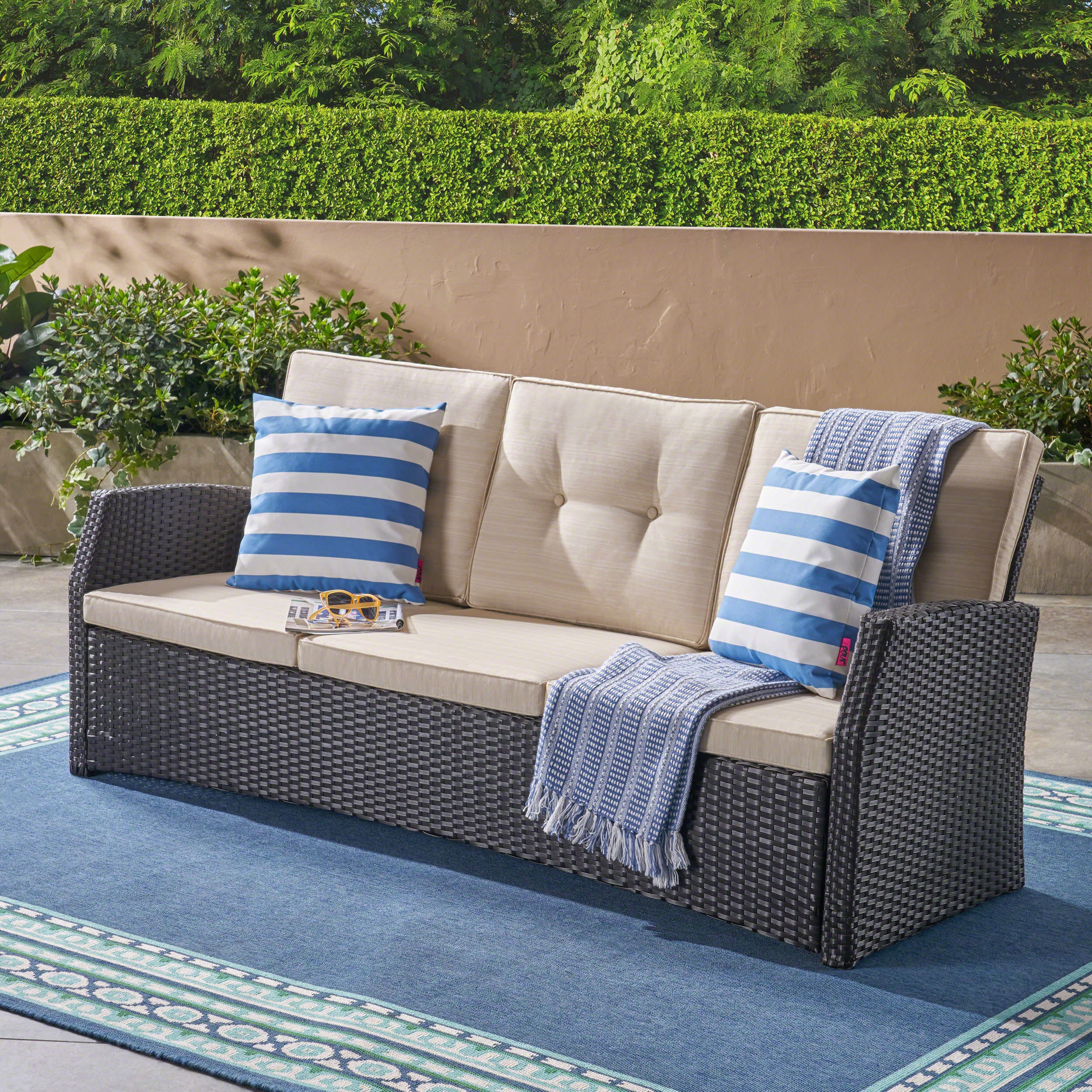 Amigo Outdoor 3 Seater Wicker Sofa - furnishings