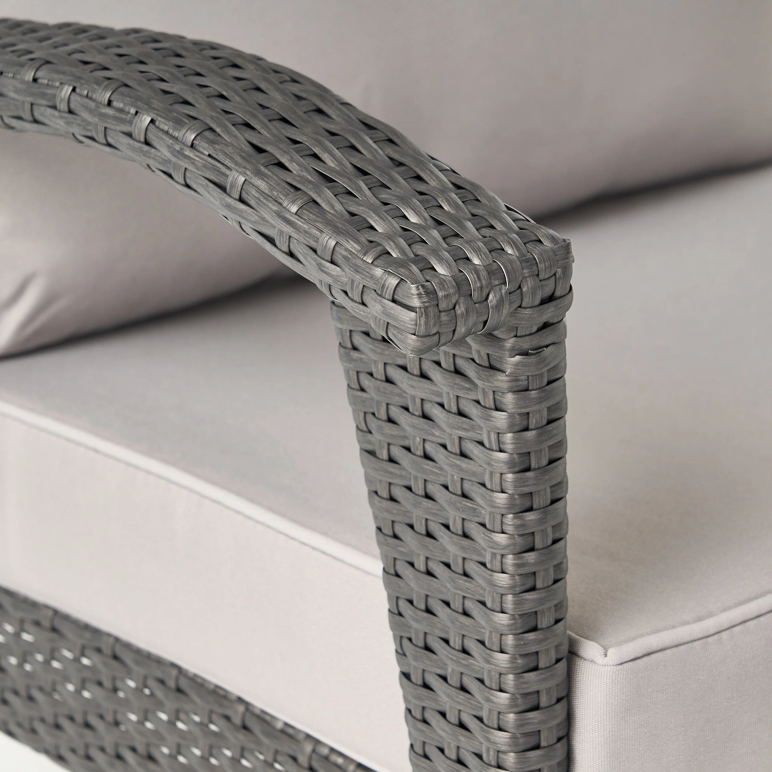 Maui Outdoor 5-piece Grey Wicker Seating Set with Cushions - furnishings