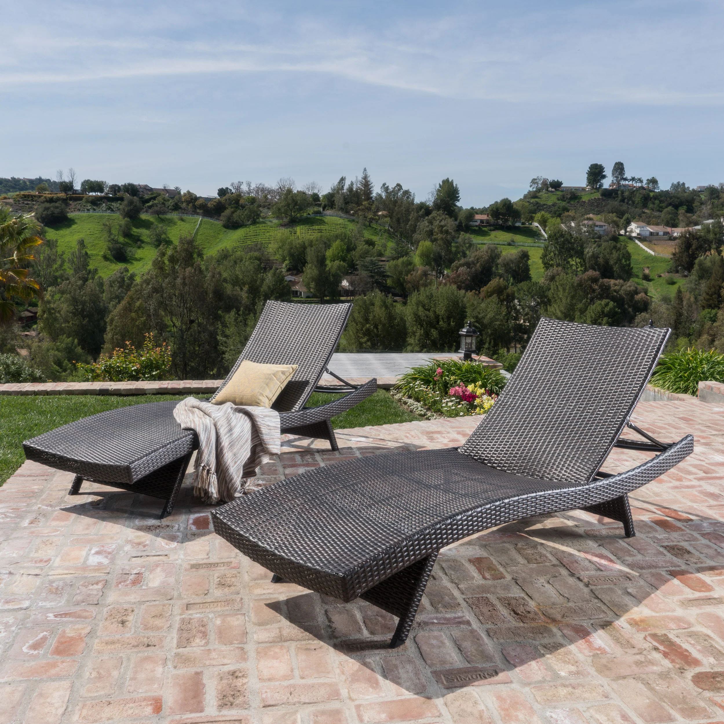 Savana Outdoor Patio Wicker Lounge with Cover - furnishings