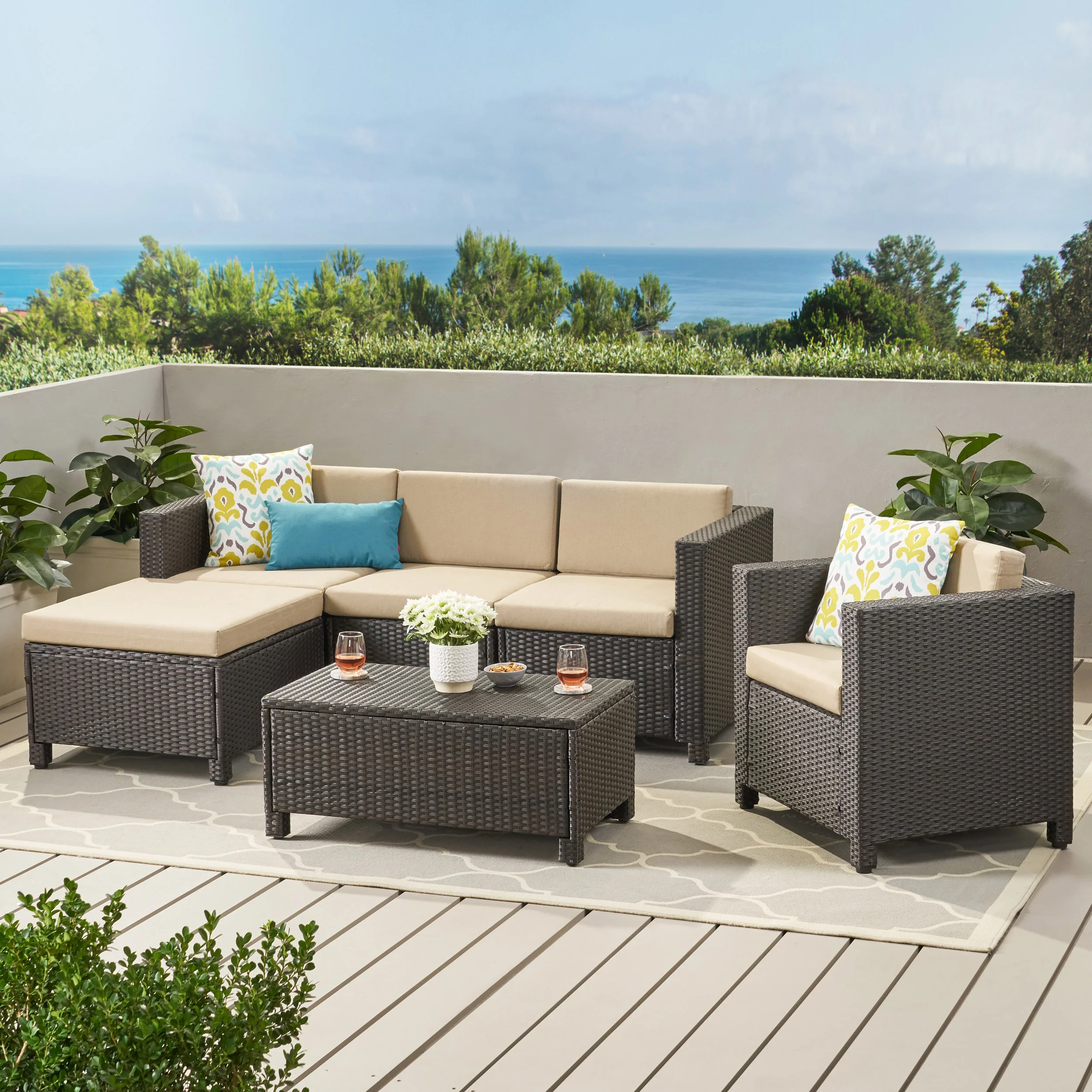 Venice 4-5-Seater Outdoor Sectional with Coffee Table - furnishings