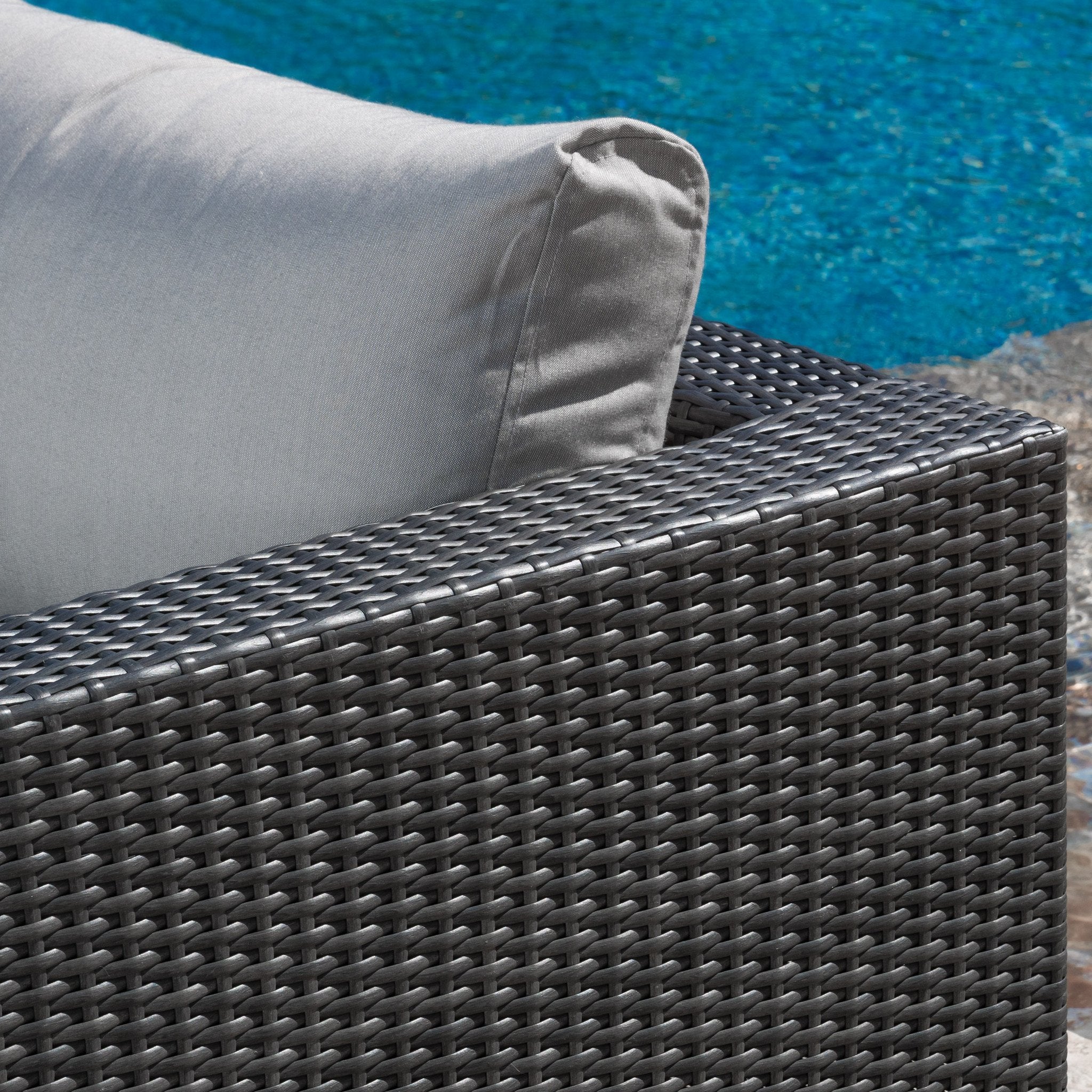 Francisco 5pc Outdoor Gray Wicker Seating Sectional Set w/ Cushions - furnishings