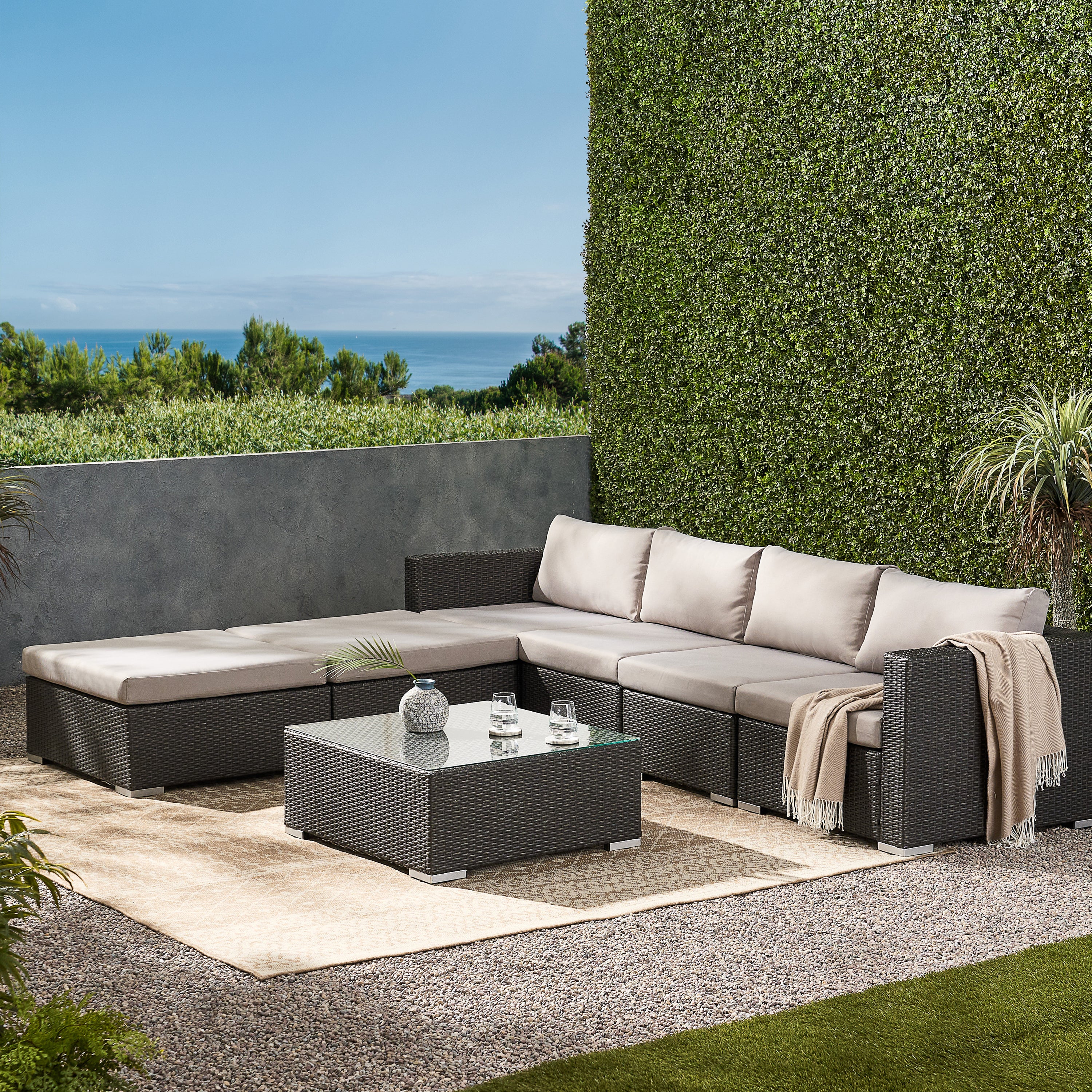 Francisco 7pc Outdoor Wicker Sectional w/ Cushions - furnishings