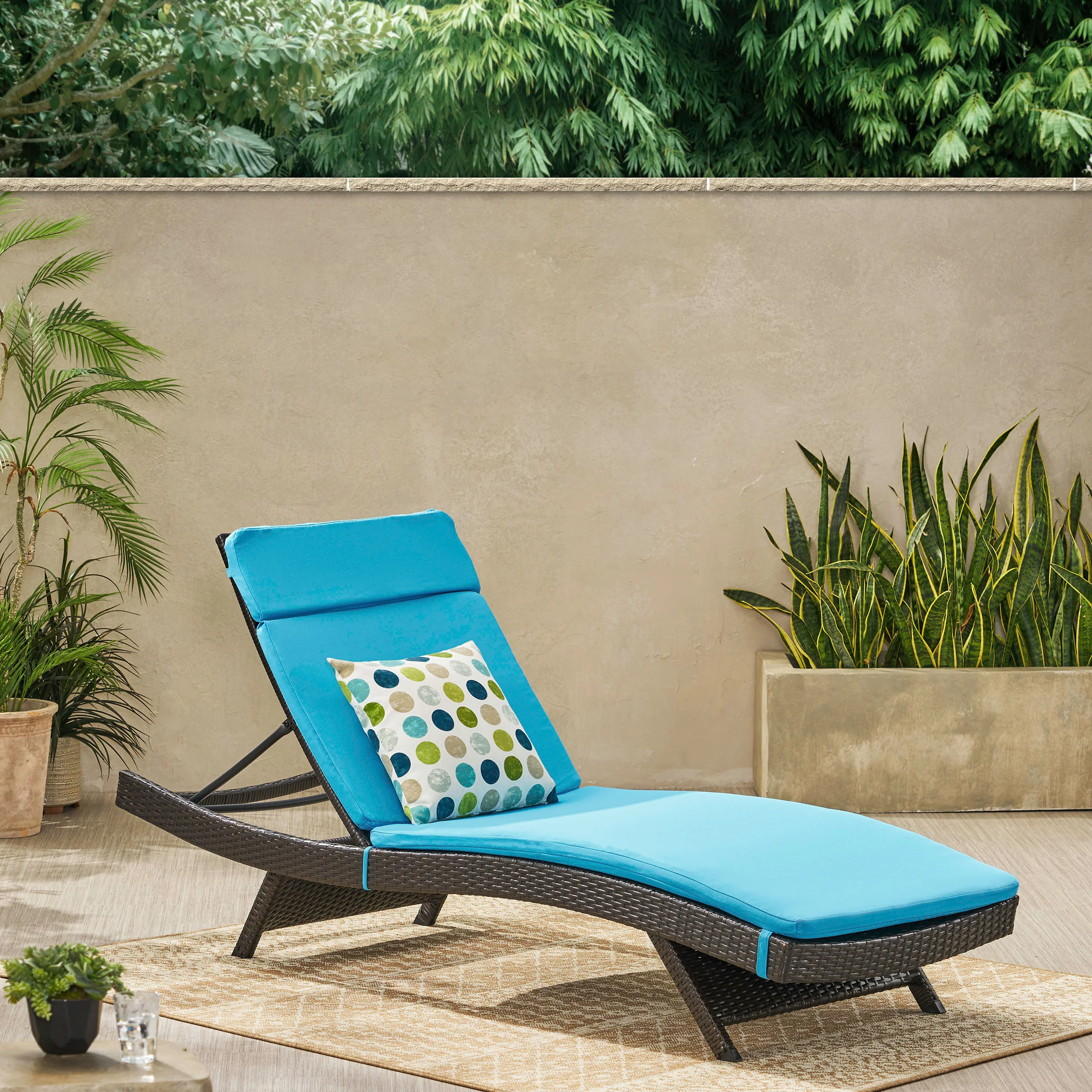 Lakeport Outdoor Adjustable Chaise Lounge Chair w/ Cushion - furnishings