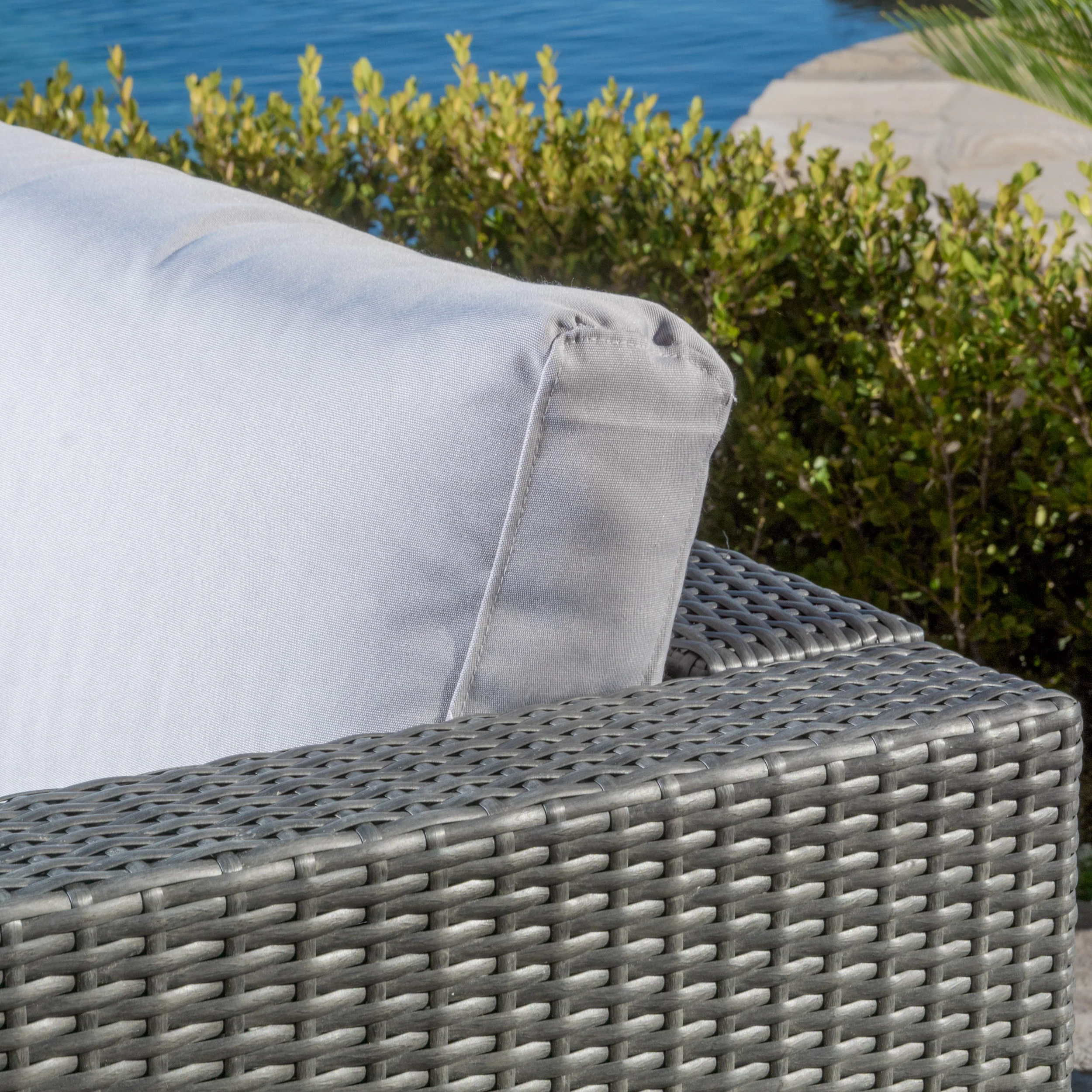 Francisco 6pc Outdoor Grey Wicker Seating Sectional Set w/ Cushions - furnishings