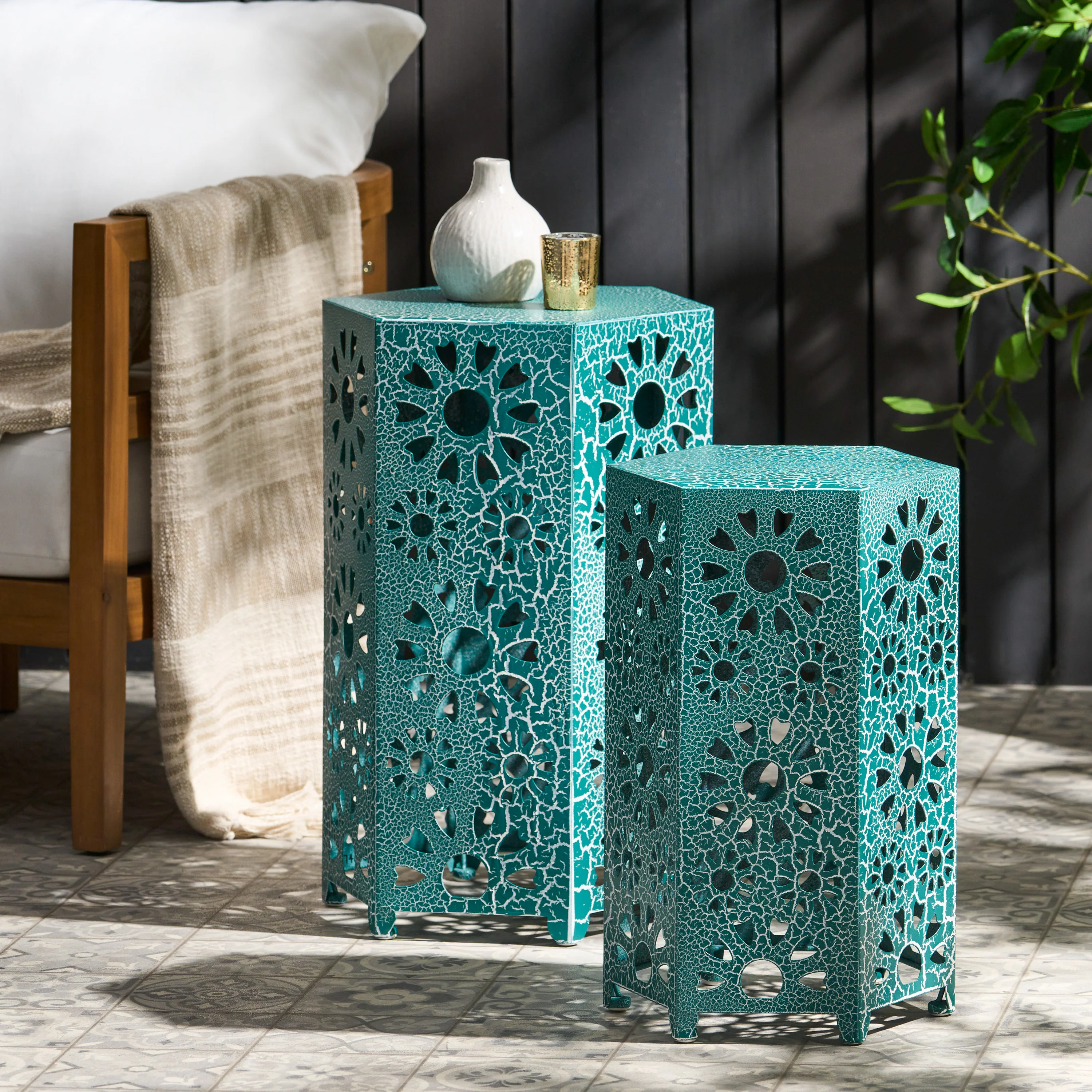 Elliot Nestable Outdoor 12 Inch and 14 Inch Sunburst Iron Side Table Set - furnishings