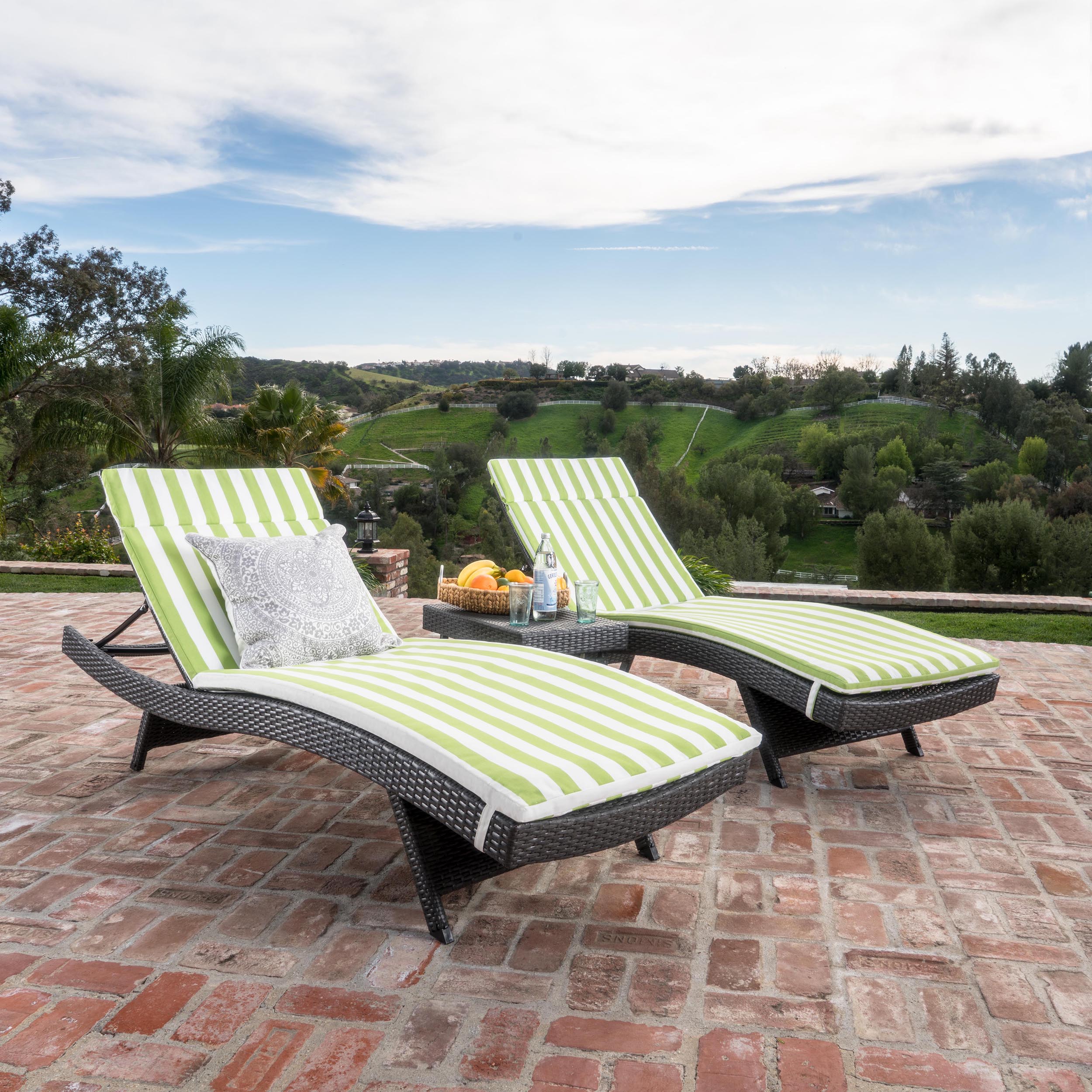 Lakeport 3pc Outdoor Wicker Chaise Lounge Chair & Table Set - furnishings