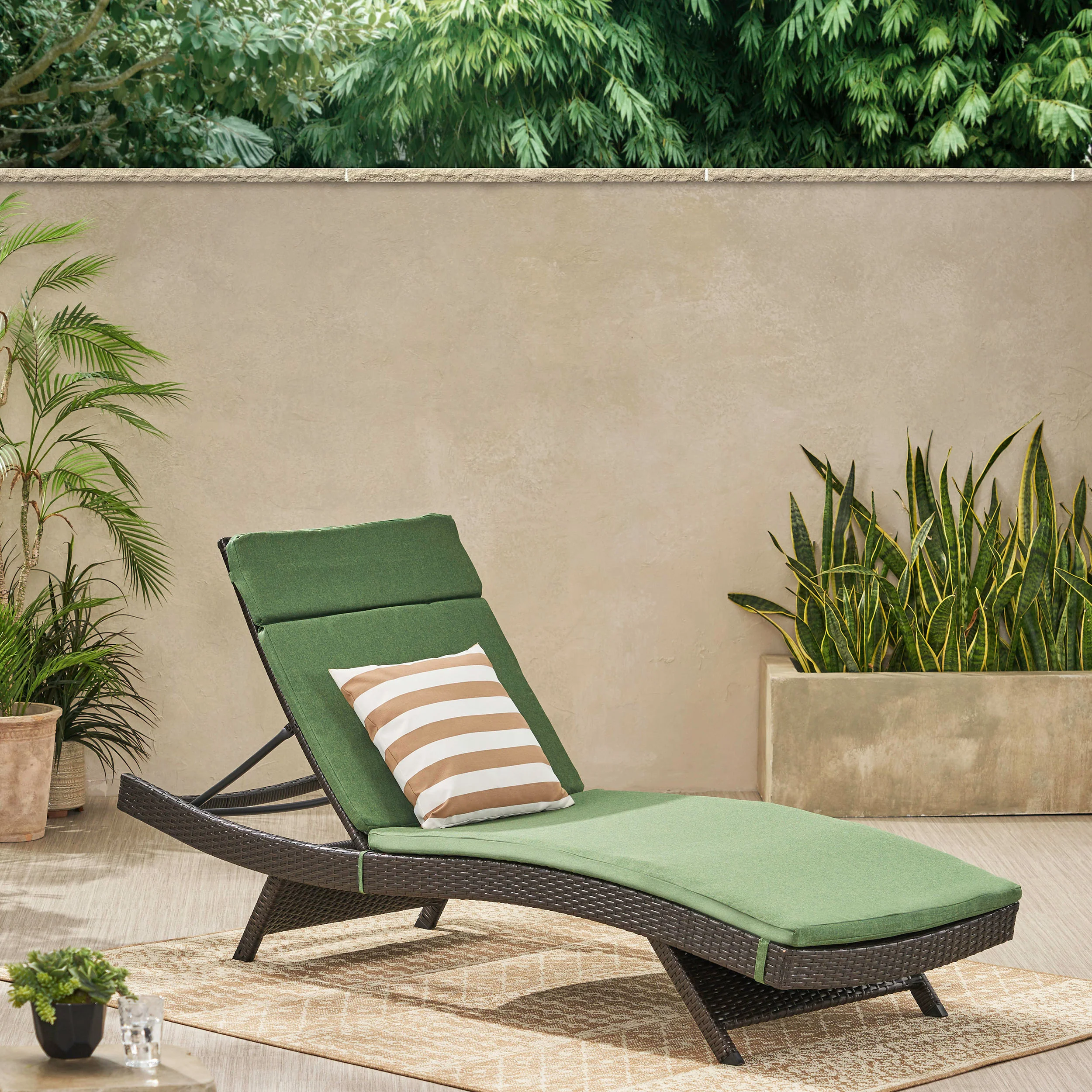 Lakeport Outdoor Adjustable Chaise Lounge Chair w/ Cushion - furnishings