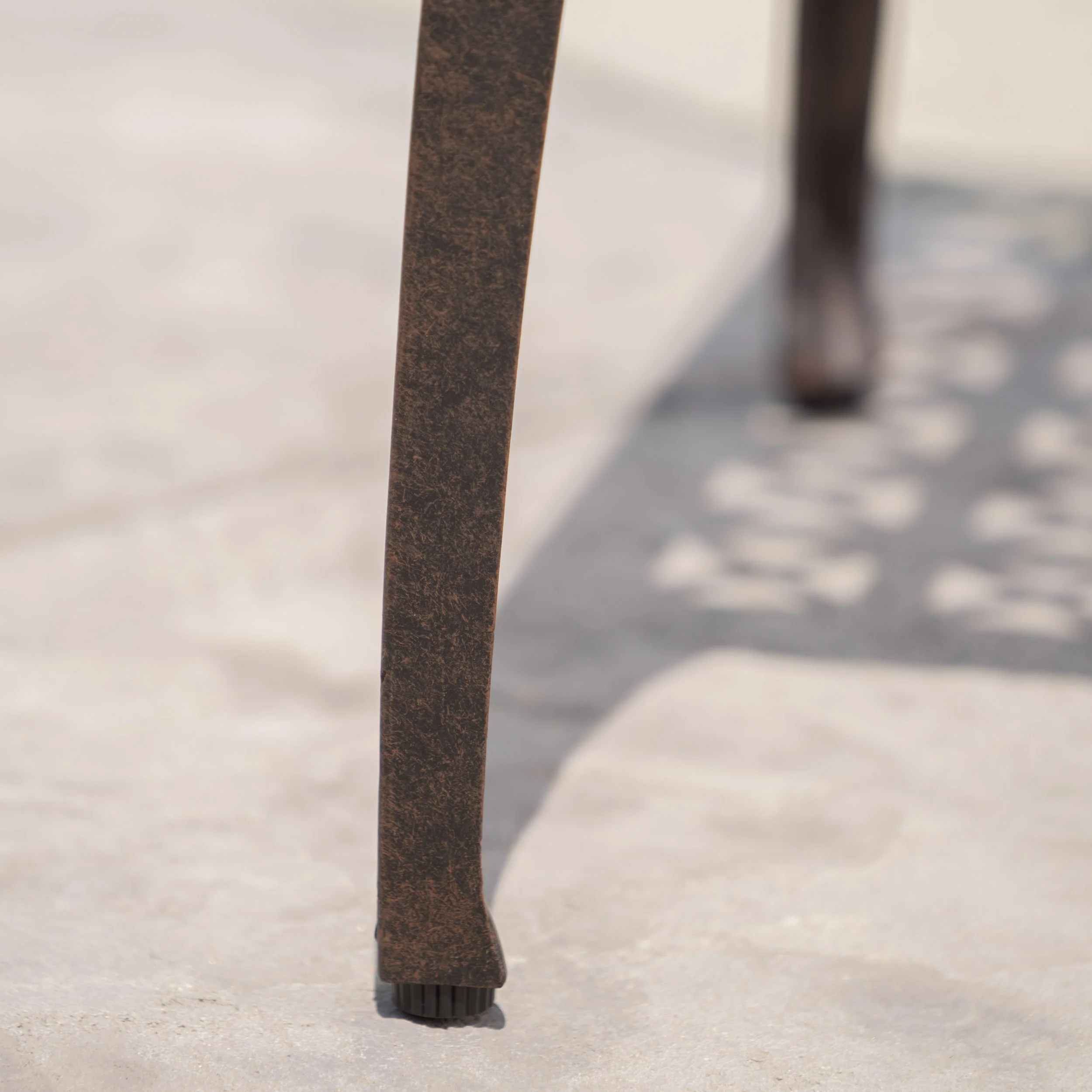 Kata Outdoor 18-inch Bronze Finished Cast Aluminum Side Table - furnishings