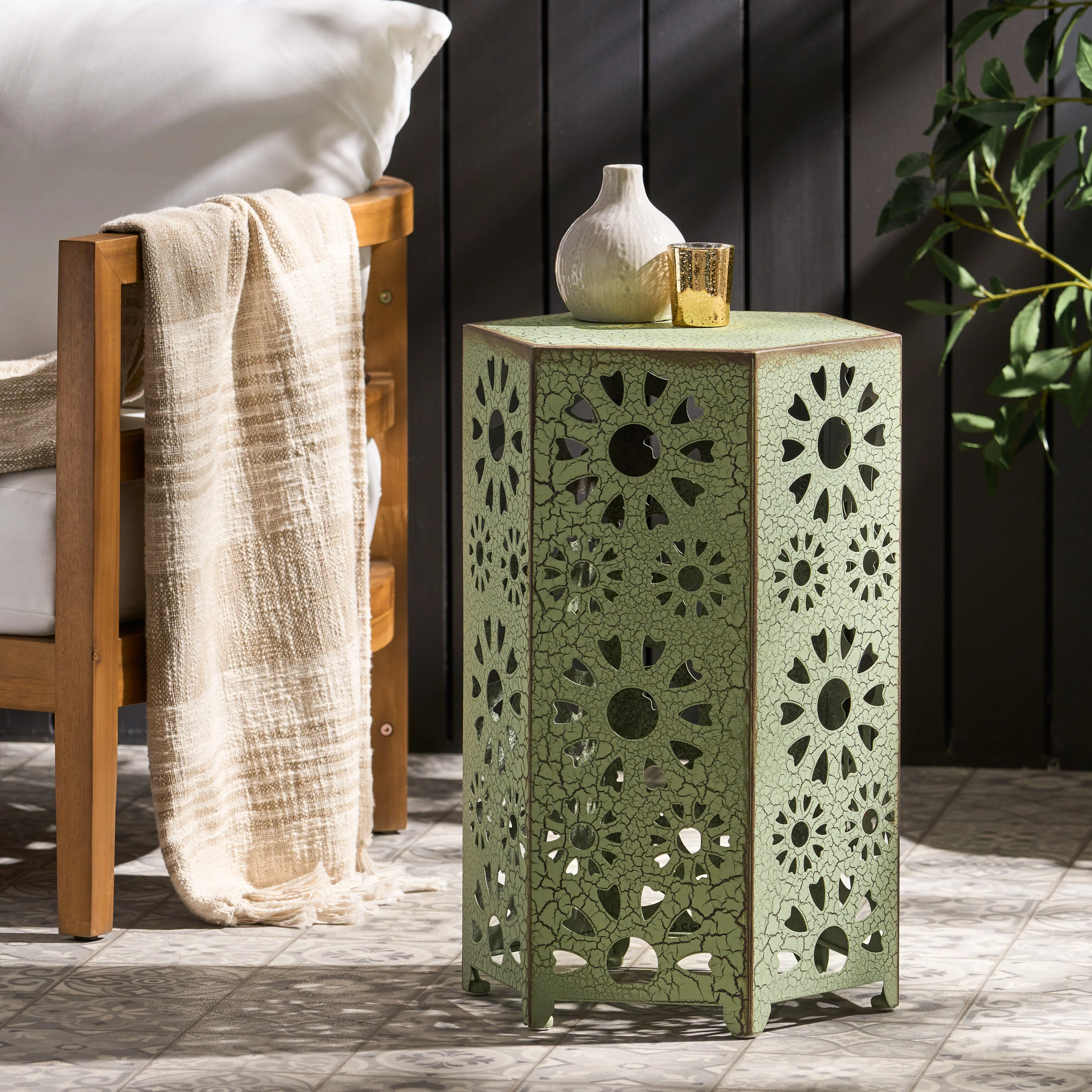Elliot Outdoor 14 Inch Sunburst Iron Side Table - furnishings