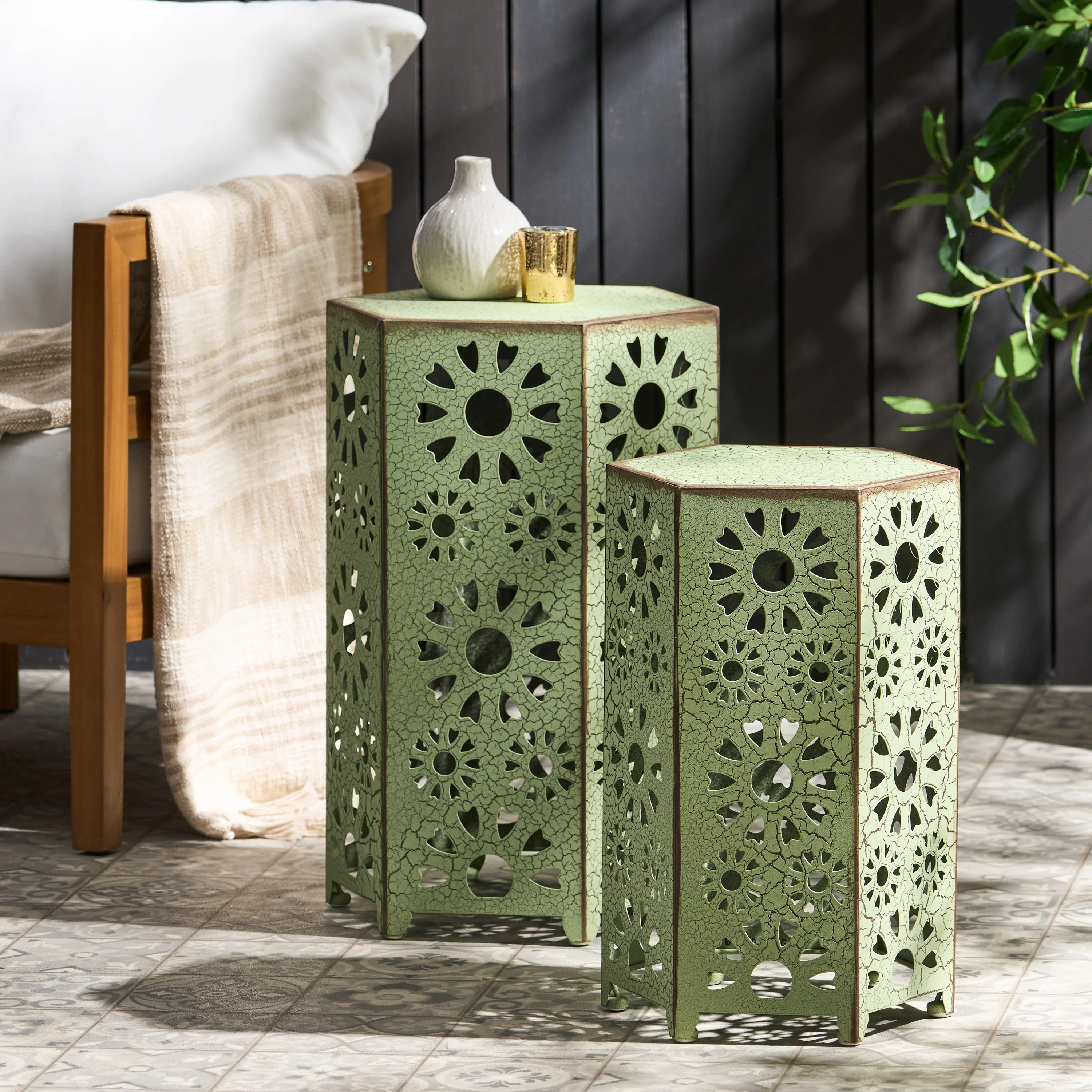 Elliot Outdoor 12 Inch and 14 Inch Crackle Green Sunburst Iron Side Table Set - furnishings