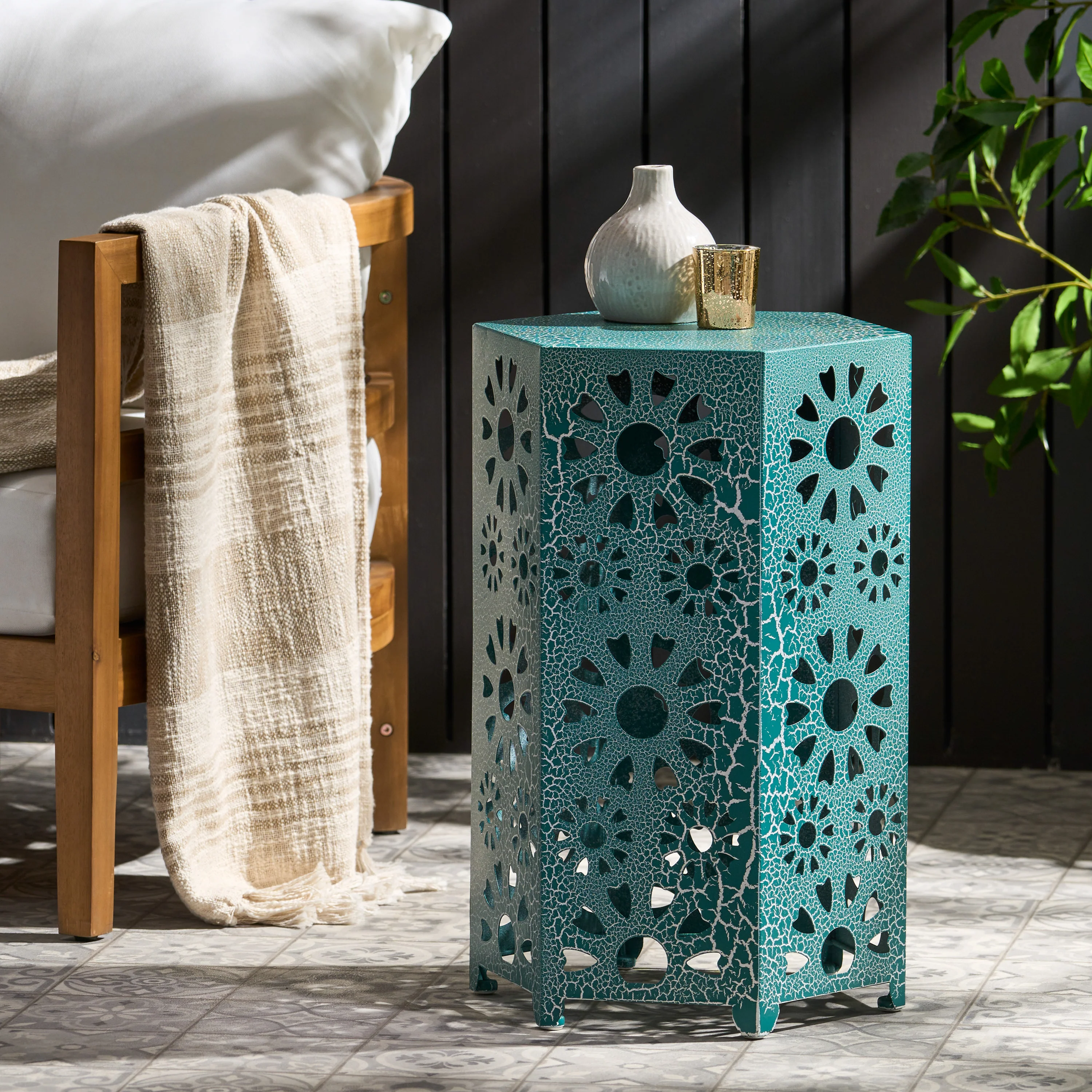 Elliot Outdoor 14 Inch Sunburst Iron Side Table - furnishings