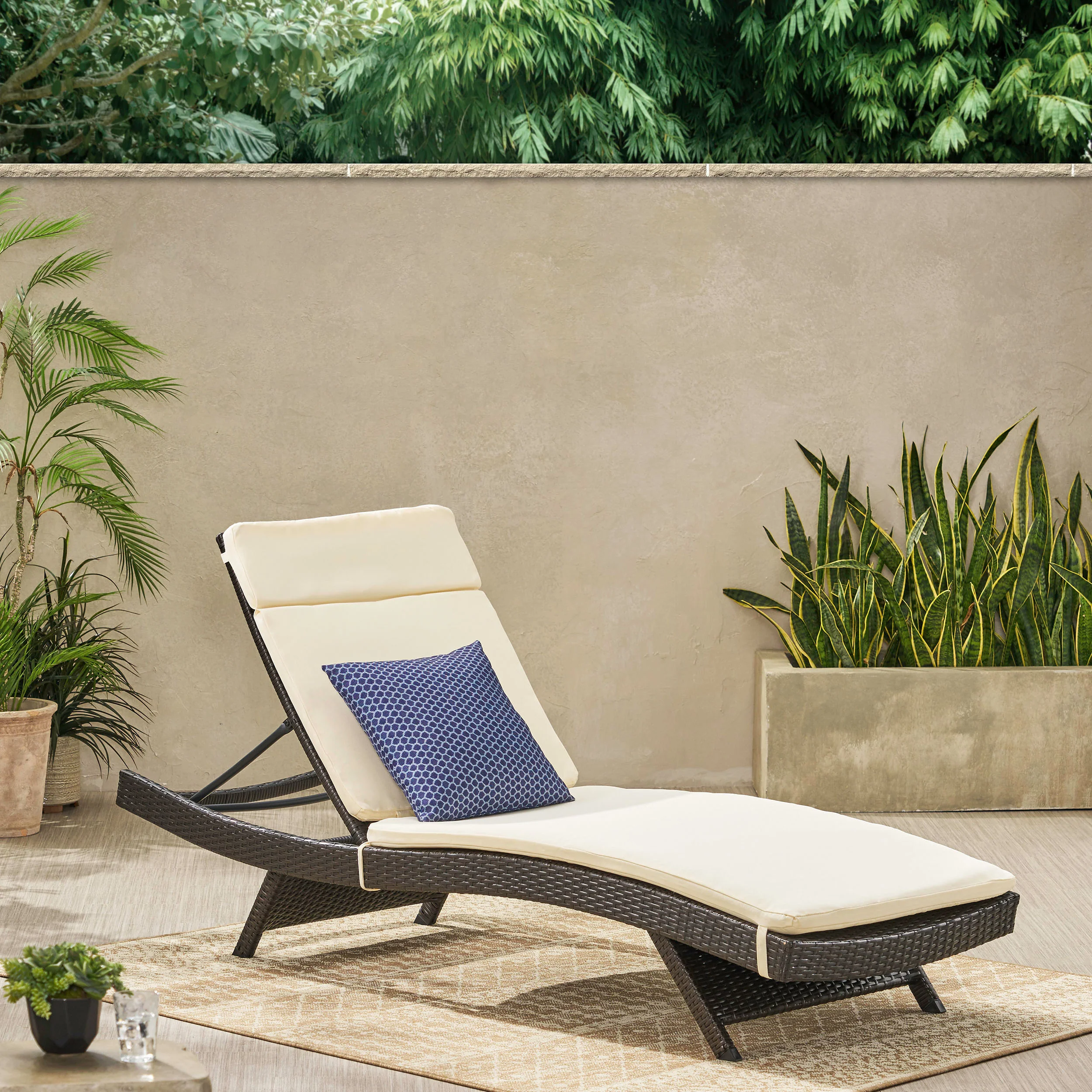 Lakeport Outdoor Adjustable Chaise Lounge Chair - furnishings