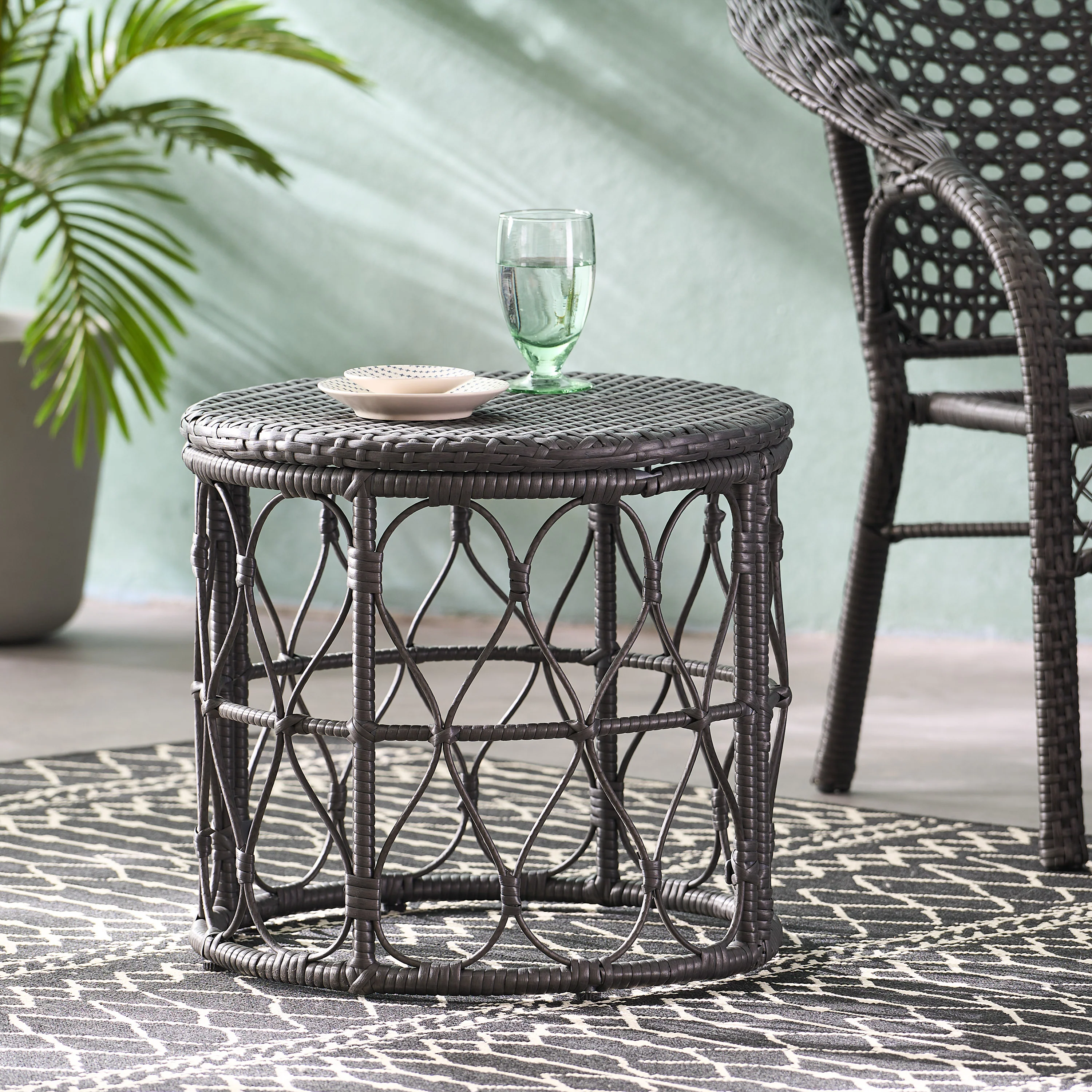 Colmar Outdoor Wicker Side Table - furnishings
