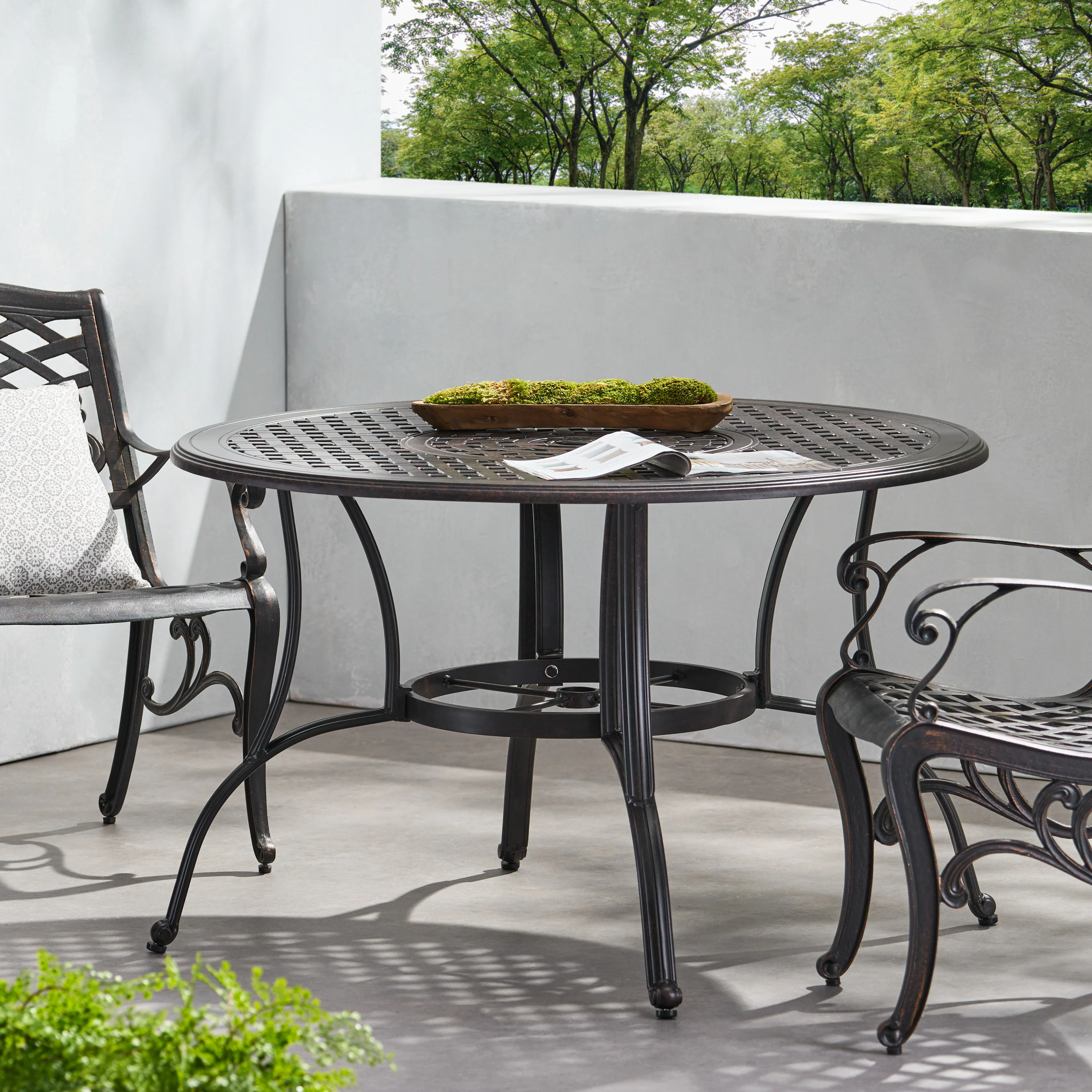 Fonzo Outdoor Bronze Cast Aluminum Circular Dining Table (ONLY) - furnishings