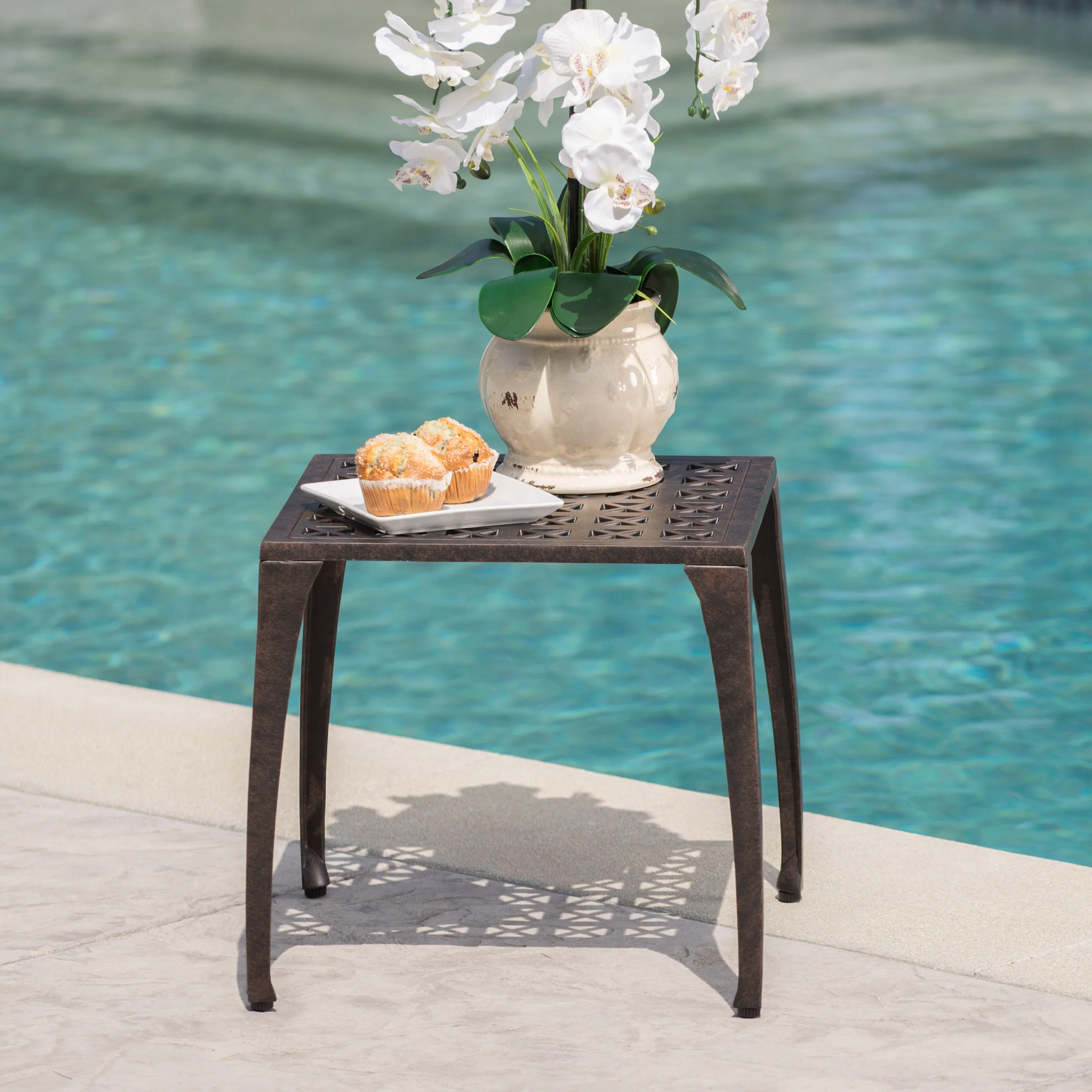 Kata Outdoor 18-inch Bronze Finished Cast Aluminum Side Table - furnishings