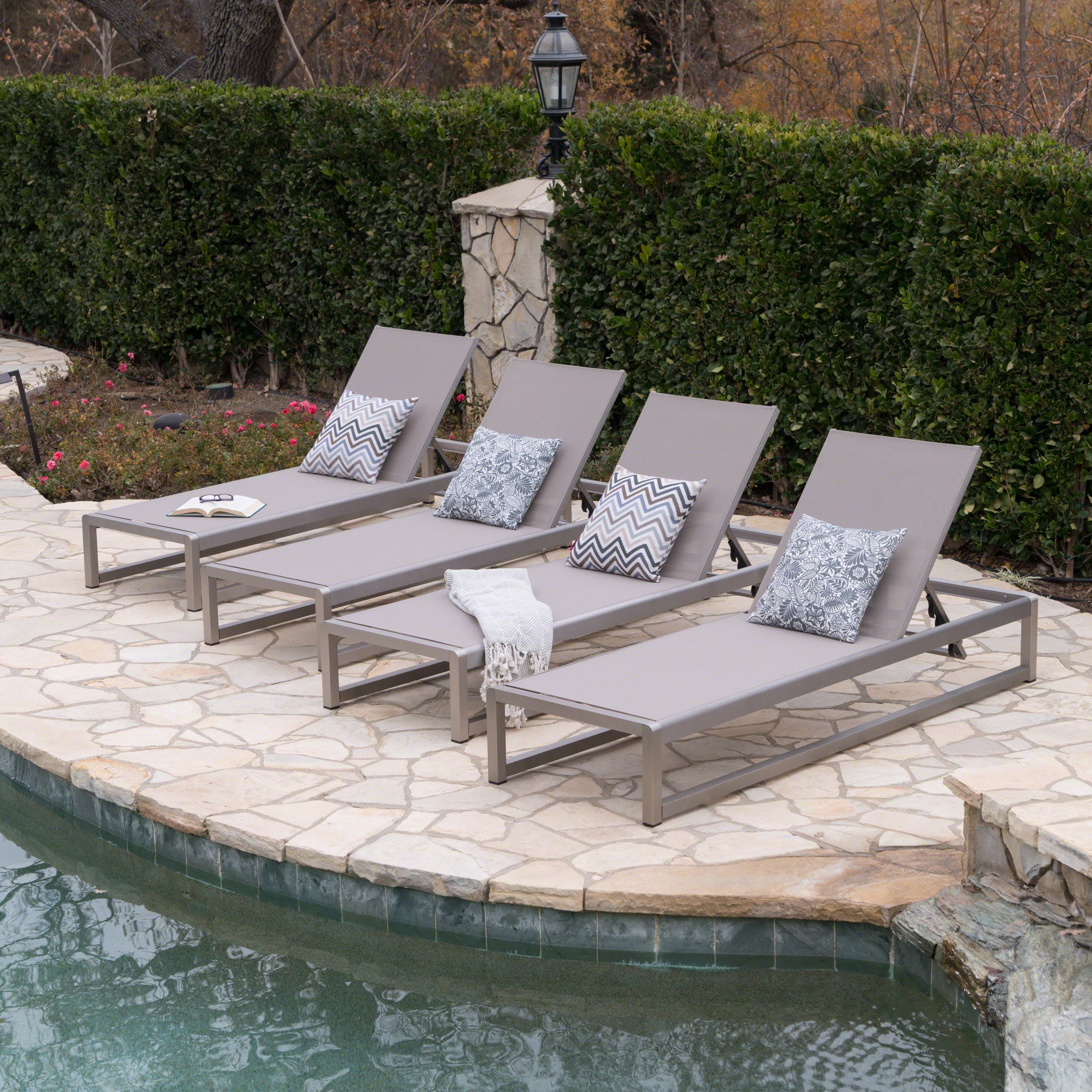 San Outdoor Mesh Chaise Lounge - furnishings