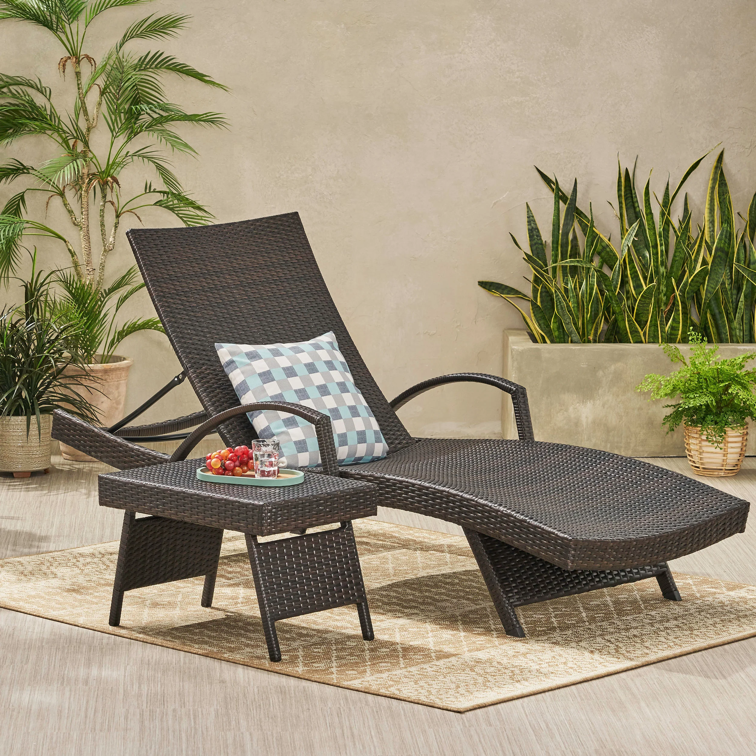 Lakeport Outdoor 2-piece Brown Wicker Armed Chaise Lounge w/ Table - furnishings