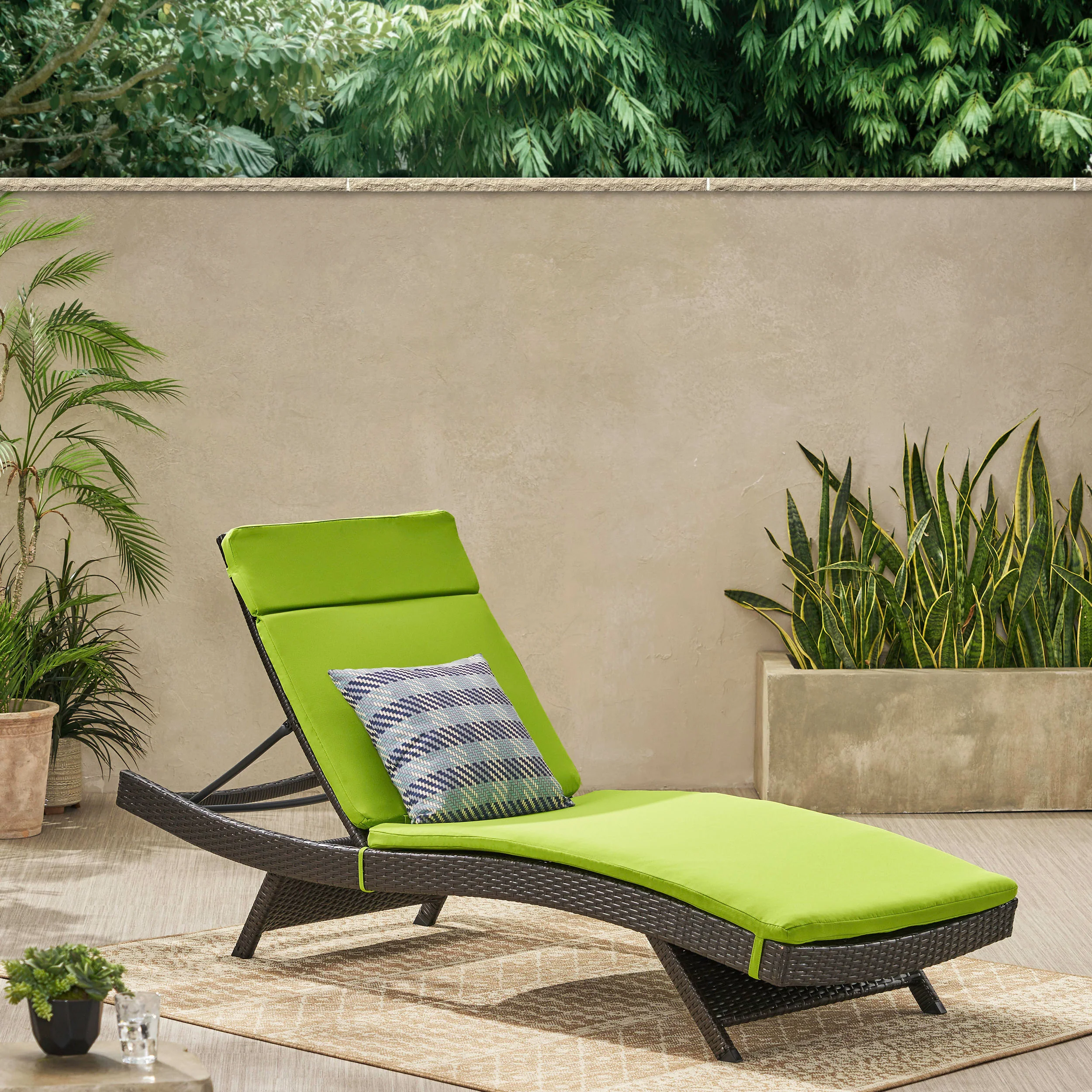 Lakeport Outdoor Adjustable Chaise Lounge Chair w/ Cushion - furnishings
