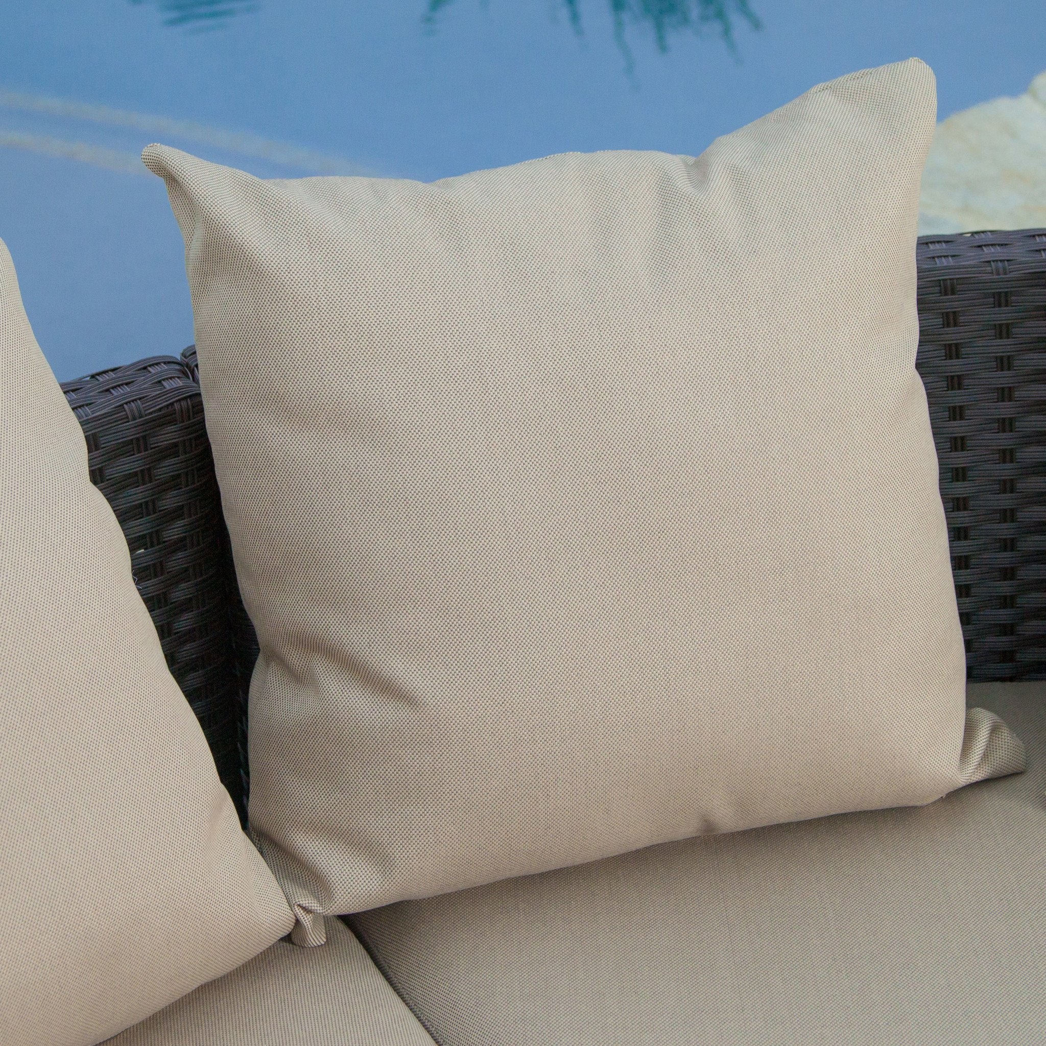 Falkland Outdoor 4 Seater Curved Wicker Sectional Sofa Set with Coffee Table - furnishings