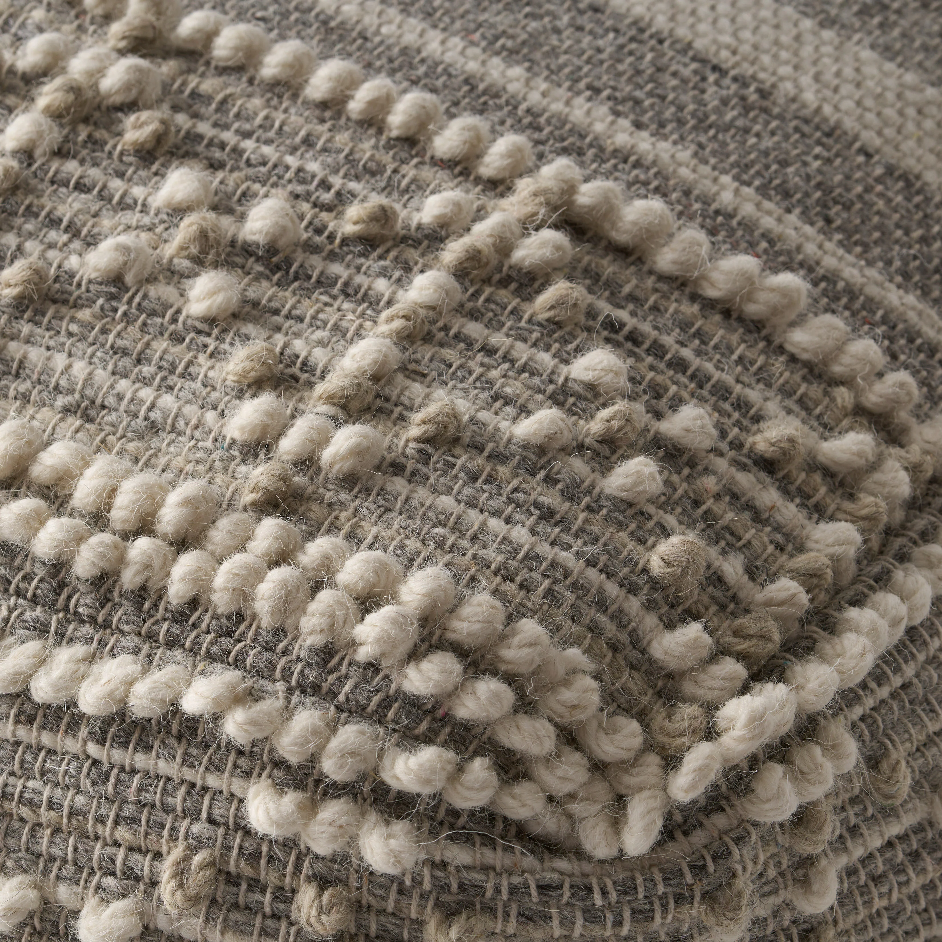 Everliegh Contemporary Wool and Cotton Pouf Ottoman - furnishings