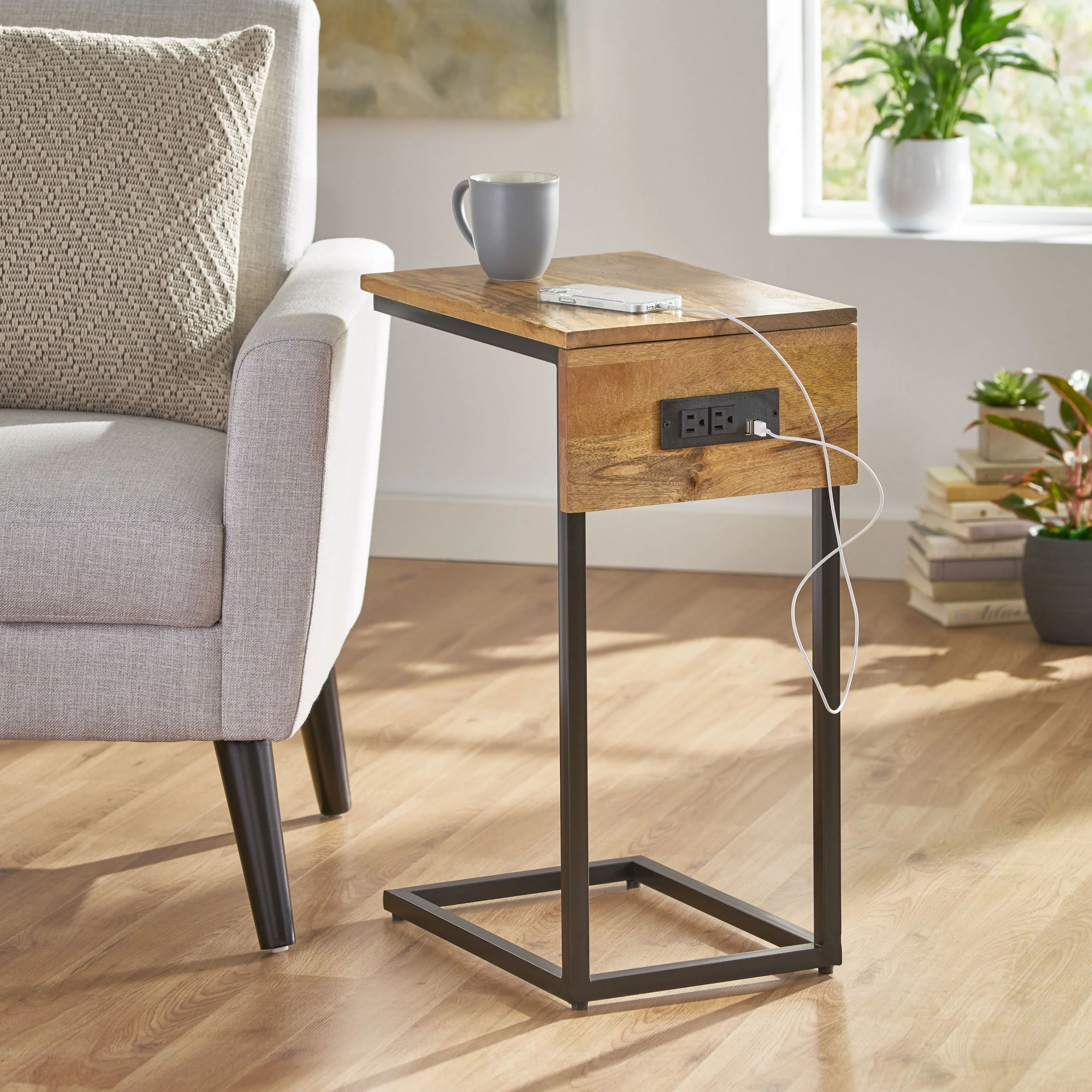 Giovanna Modern Industrial Handcrafted Mango Wood C-Shaped Side Table with Charging Port, Natural and Black - furnishings